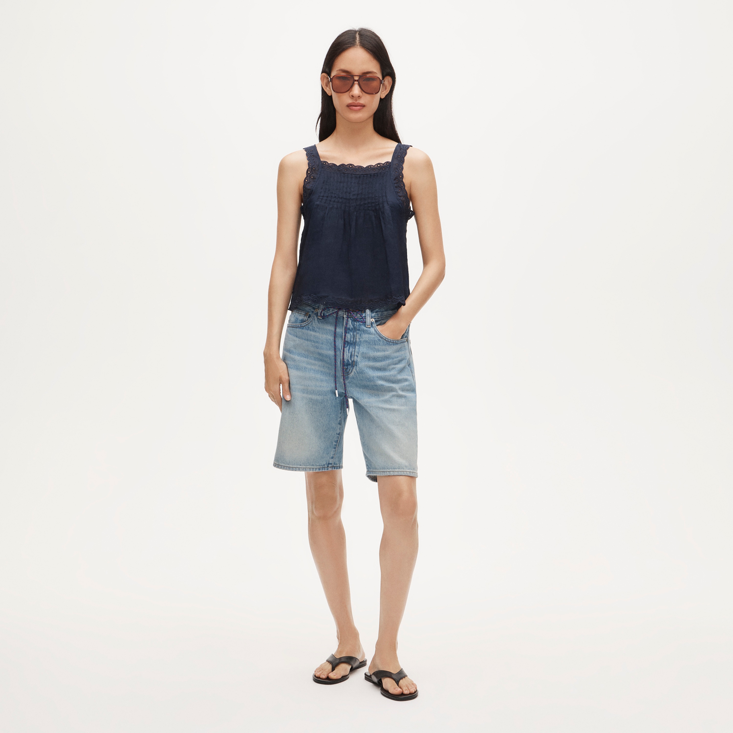 Scallop-trim tank top in ramie