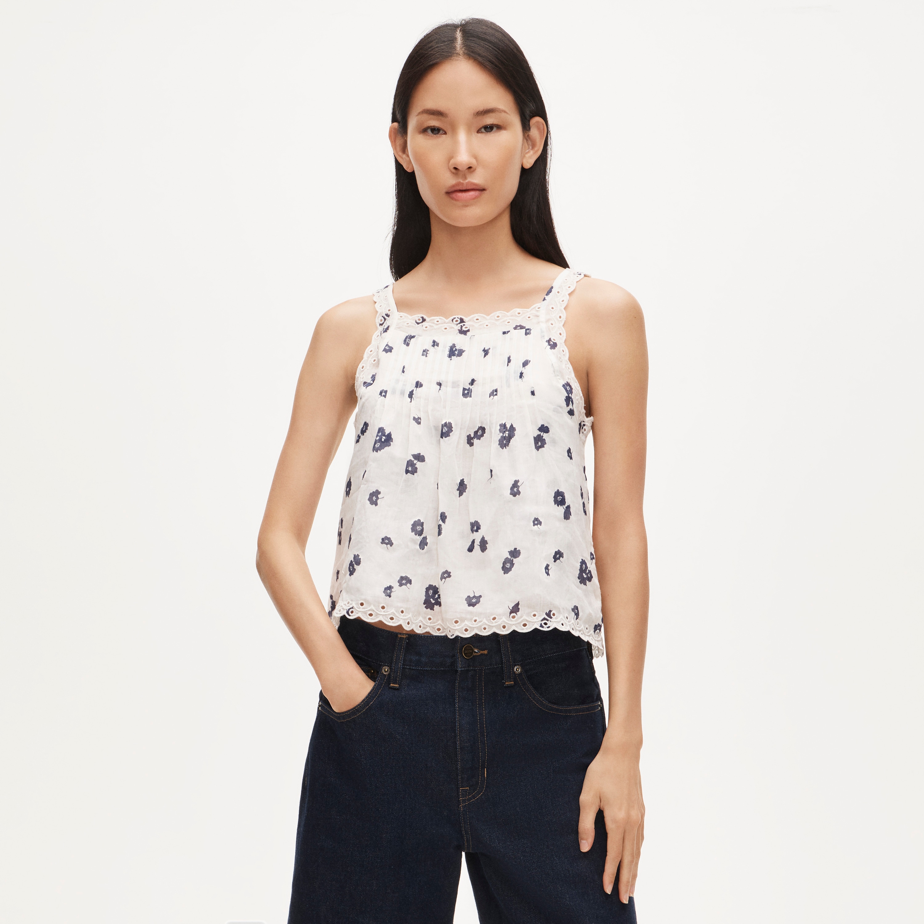 Scallop-trim tank top in blurred floral ramie