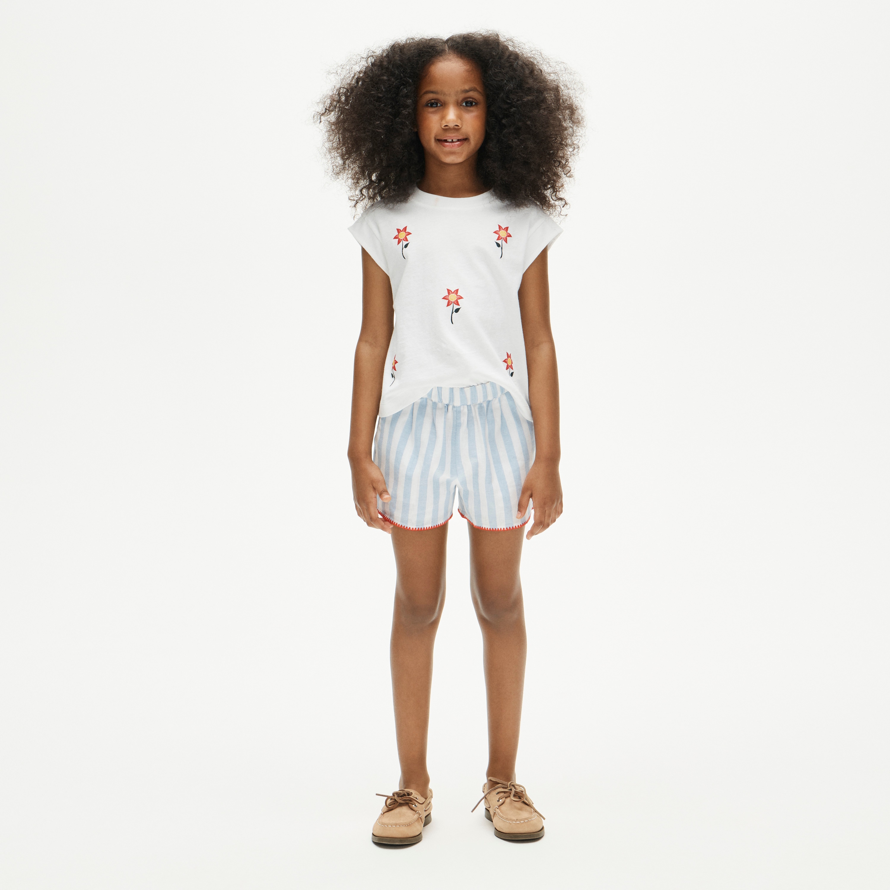 Girls' crochet-trim short in linen-cotton blend