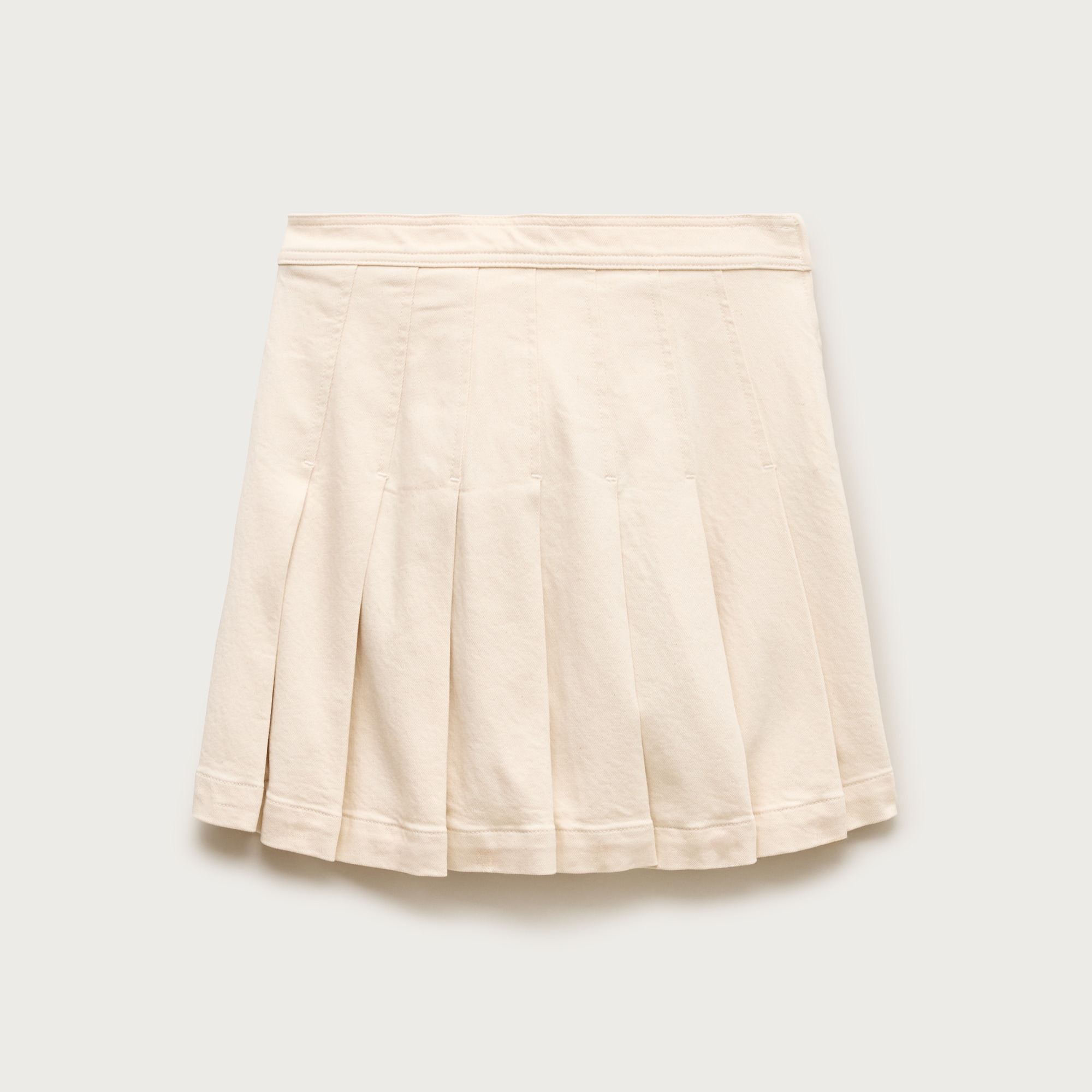 Pleated denim mini skirt in ecru