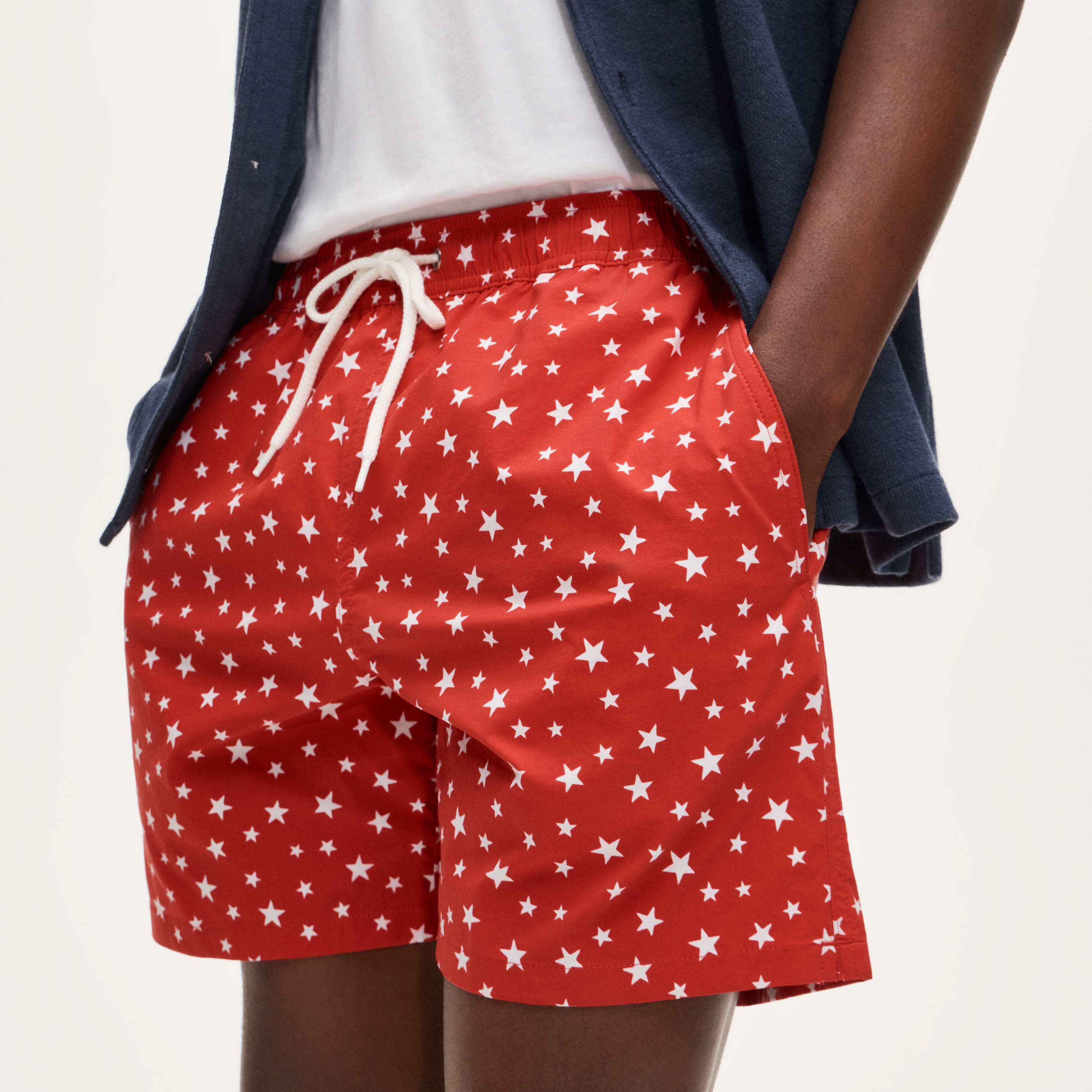 6" swim trunk in star print