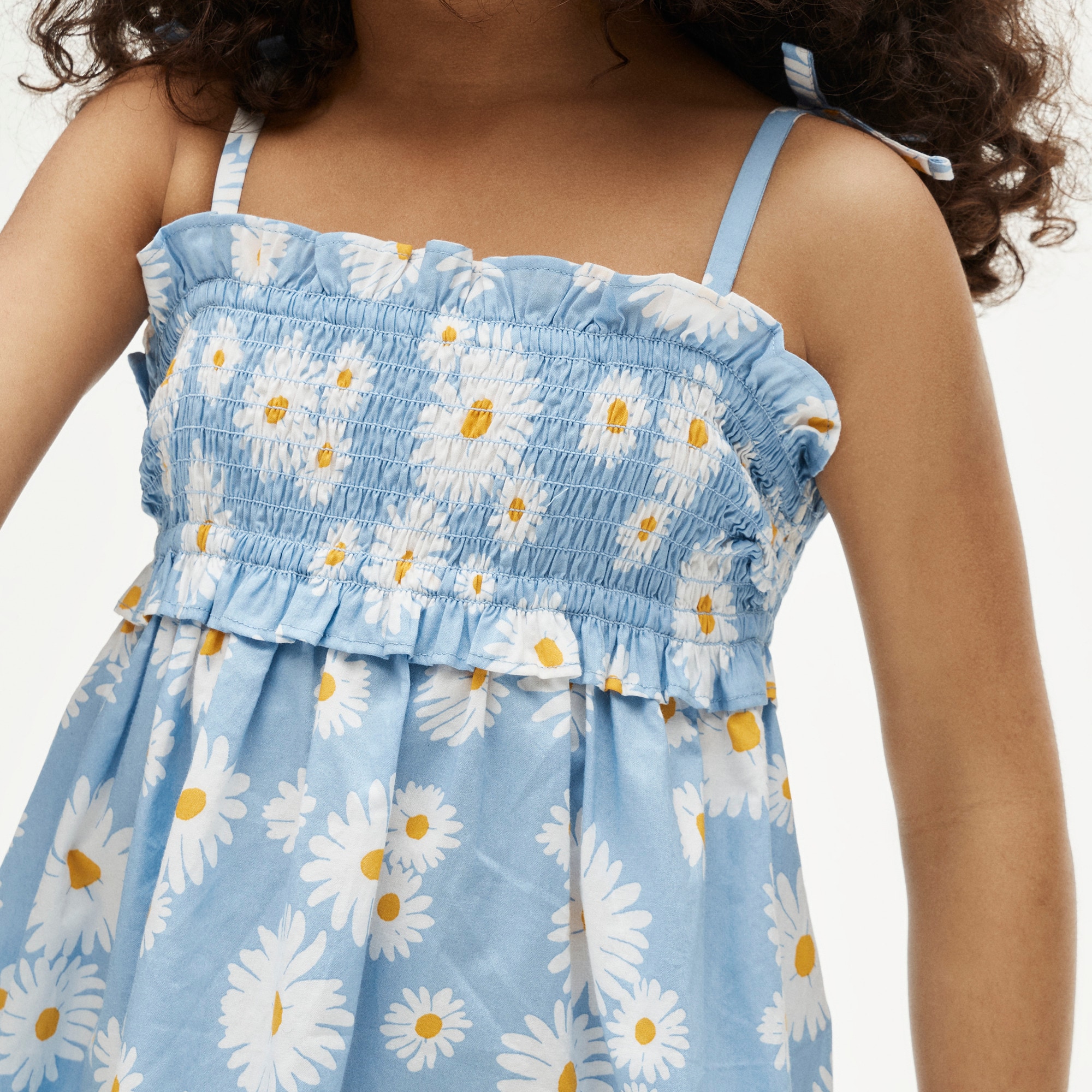 Girls' smocked tie-shoulder dress in vintage daisy print