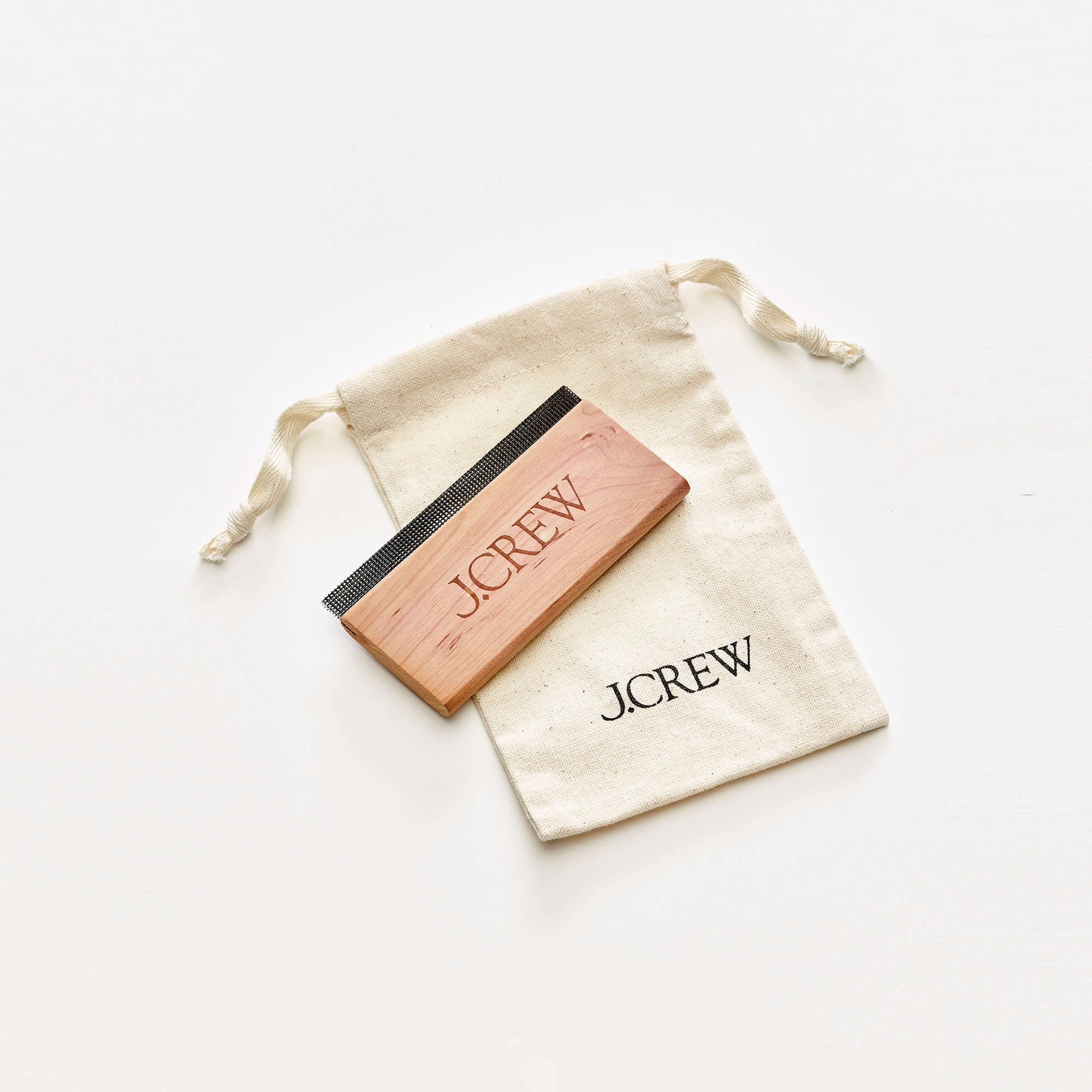 Loyalty GWP cedar sweater comb