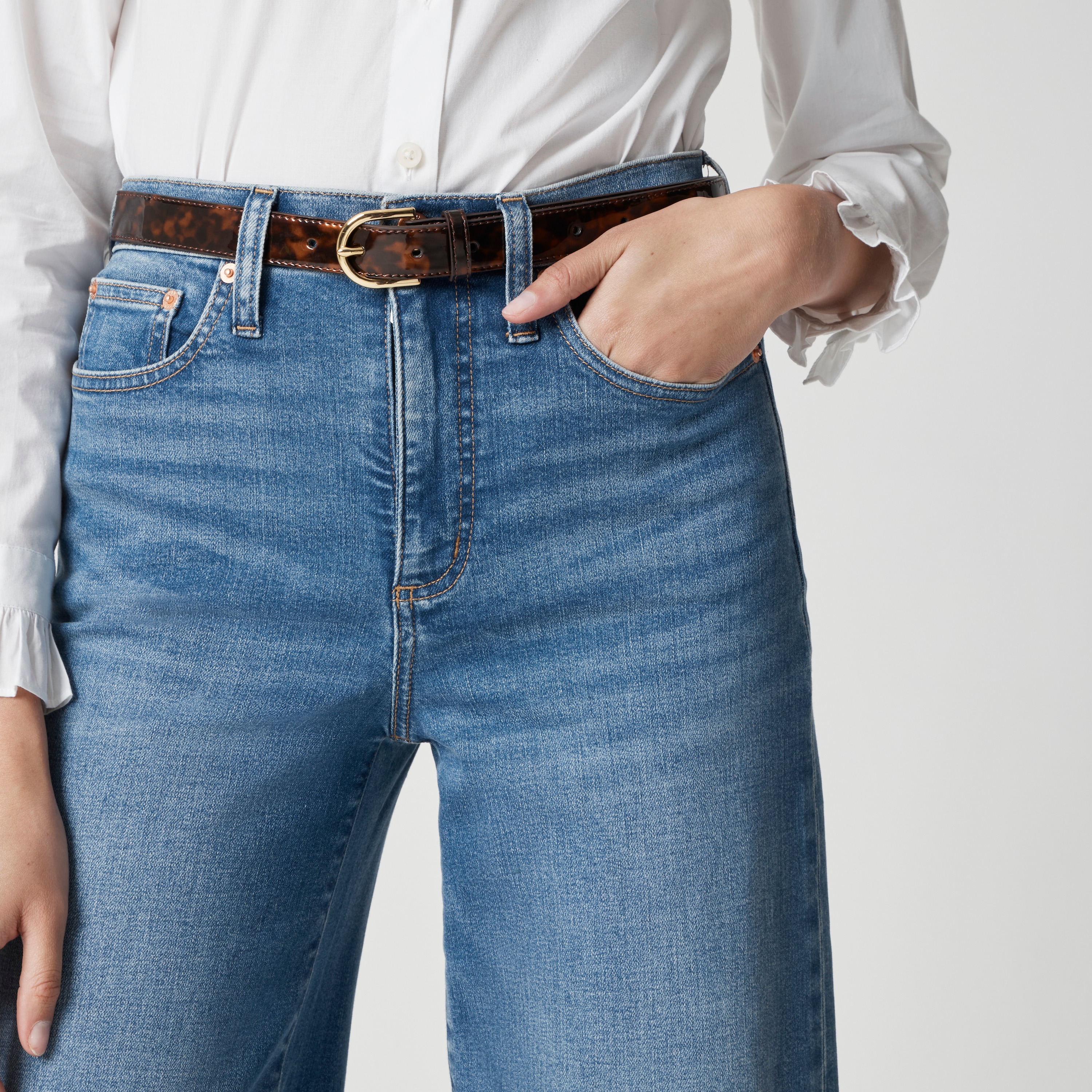 Modern wide-leg jean signature stretch