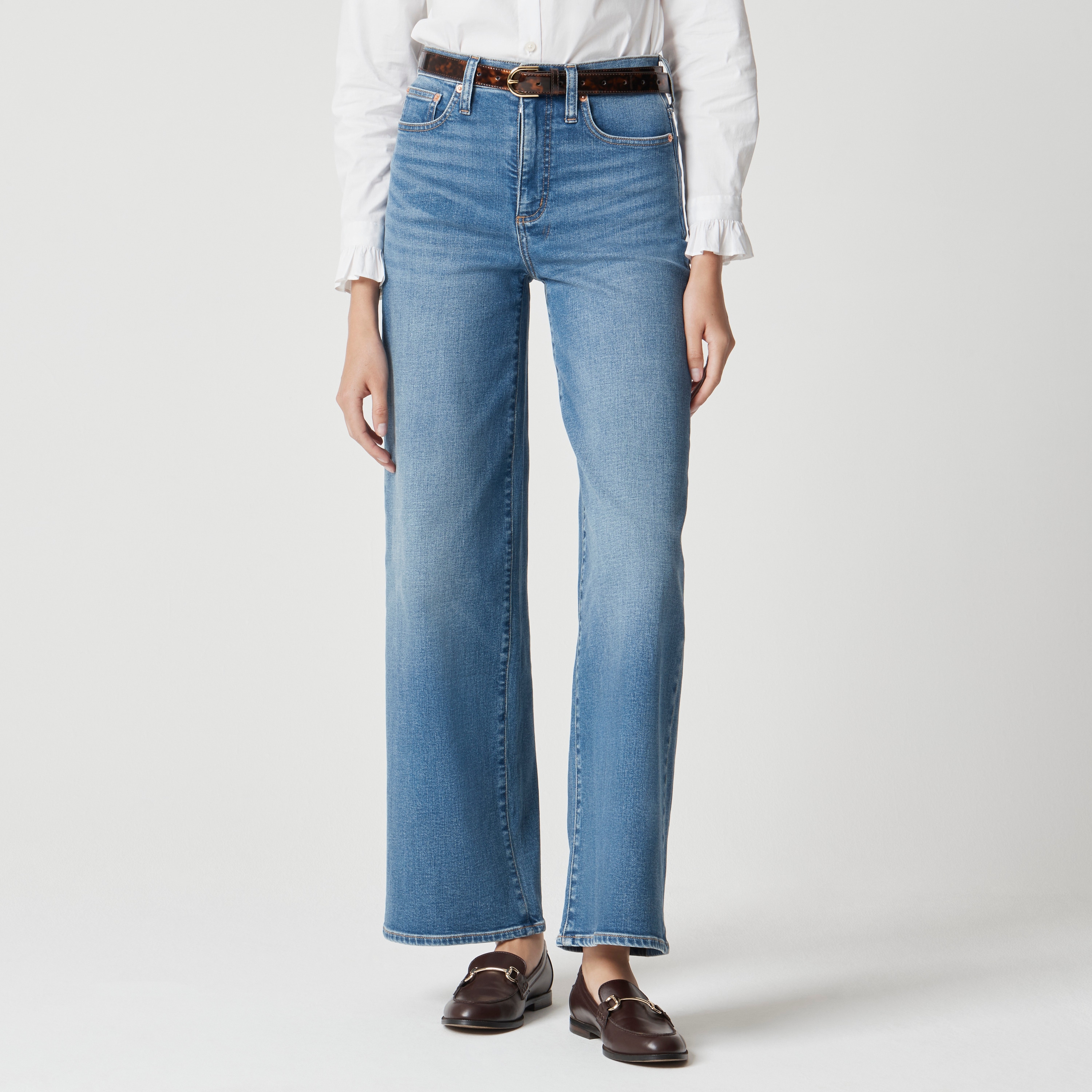 Modern wide-leg jean signature stretch