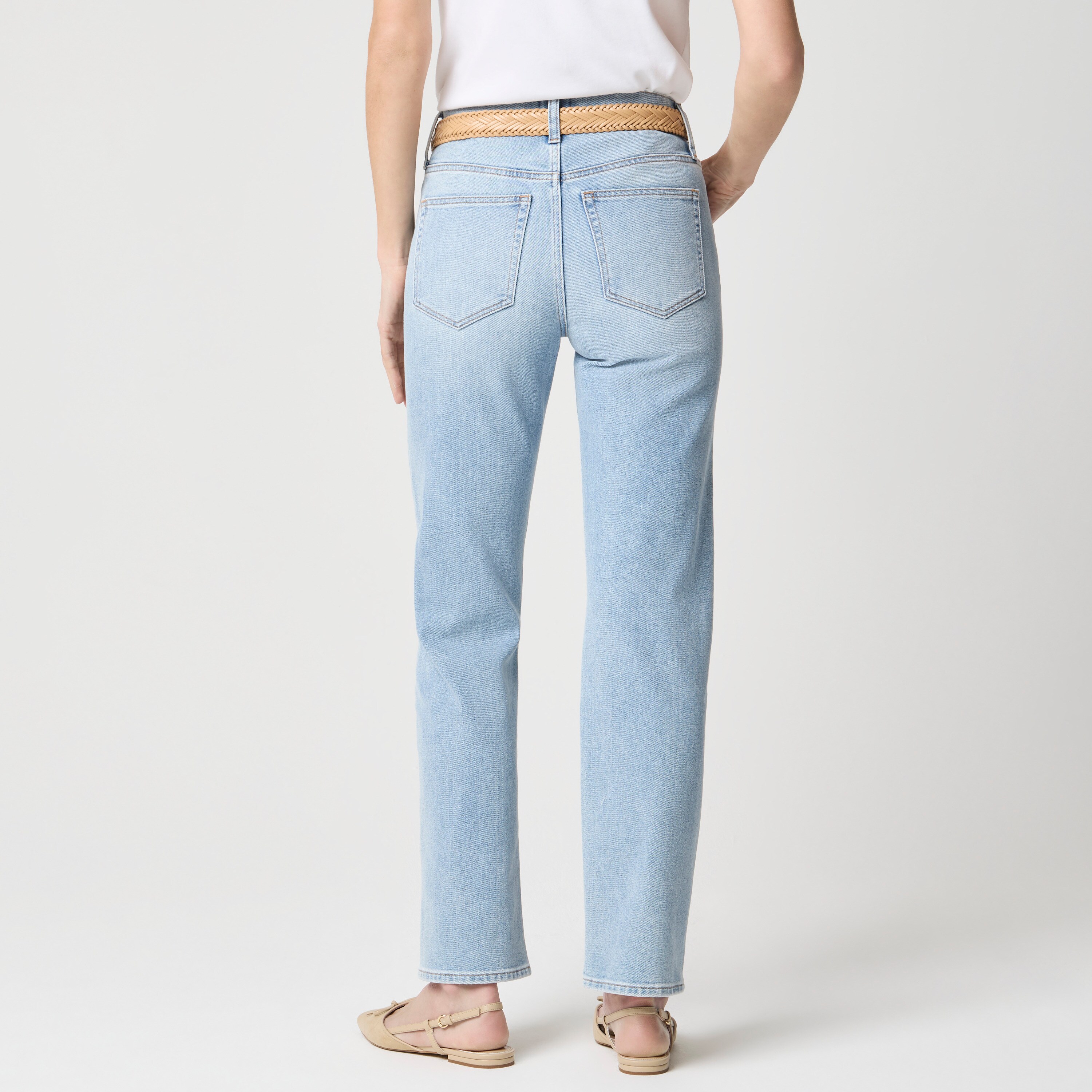 Mid-rise straight jean in all-day stretch