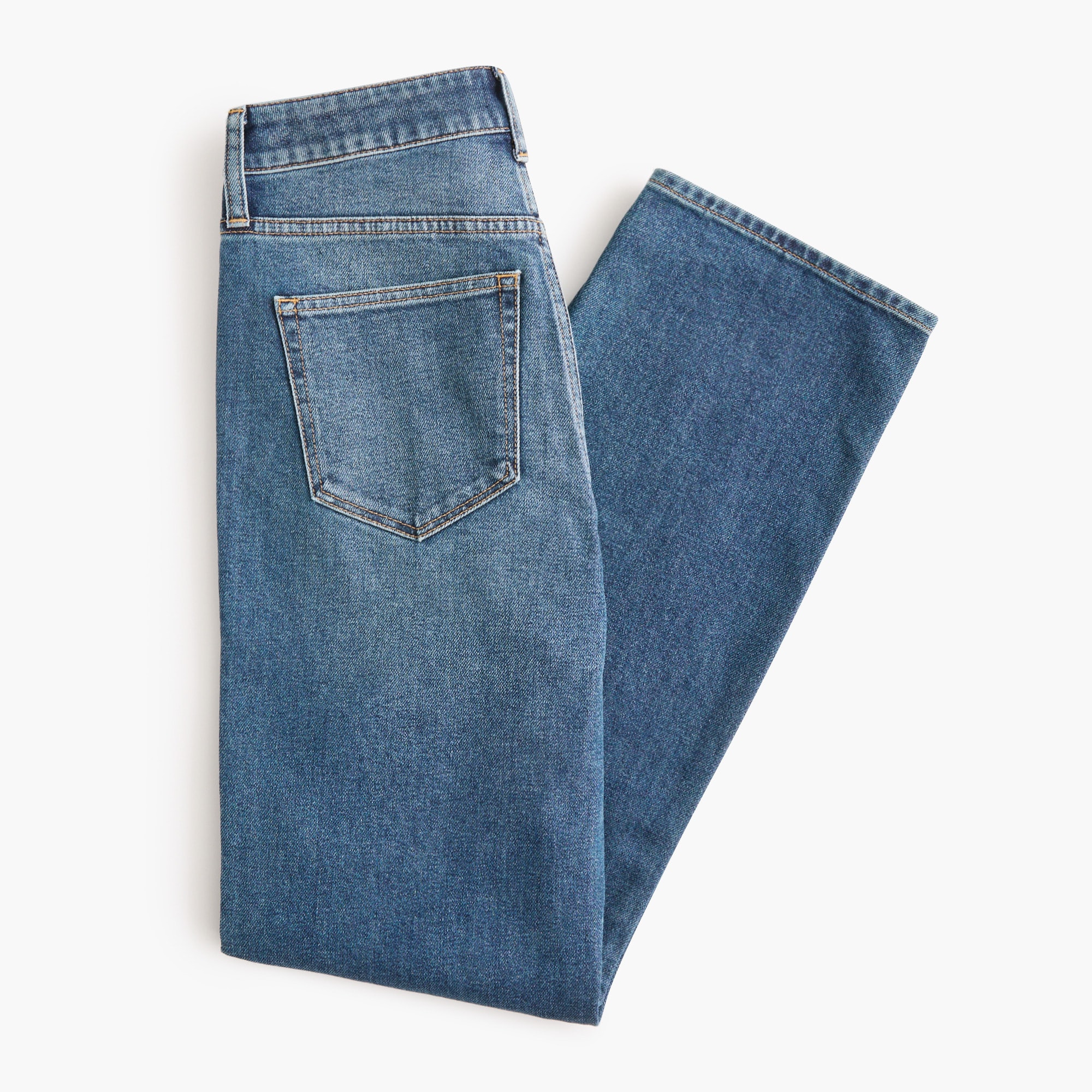 Curvy mid-rise straight jean