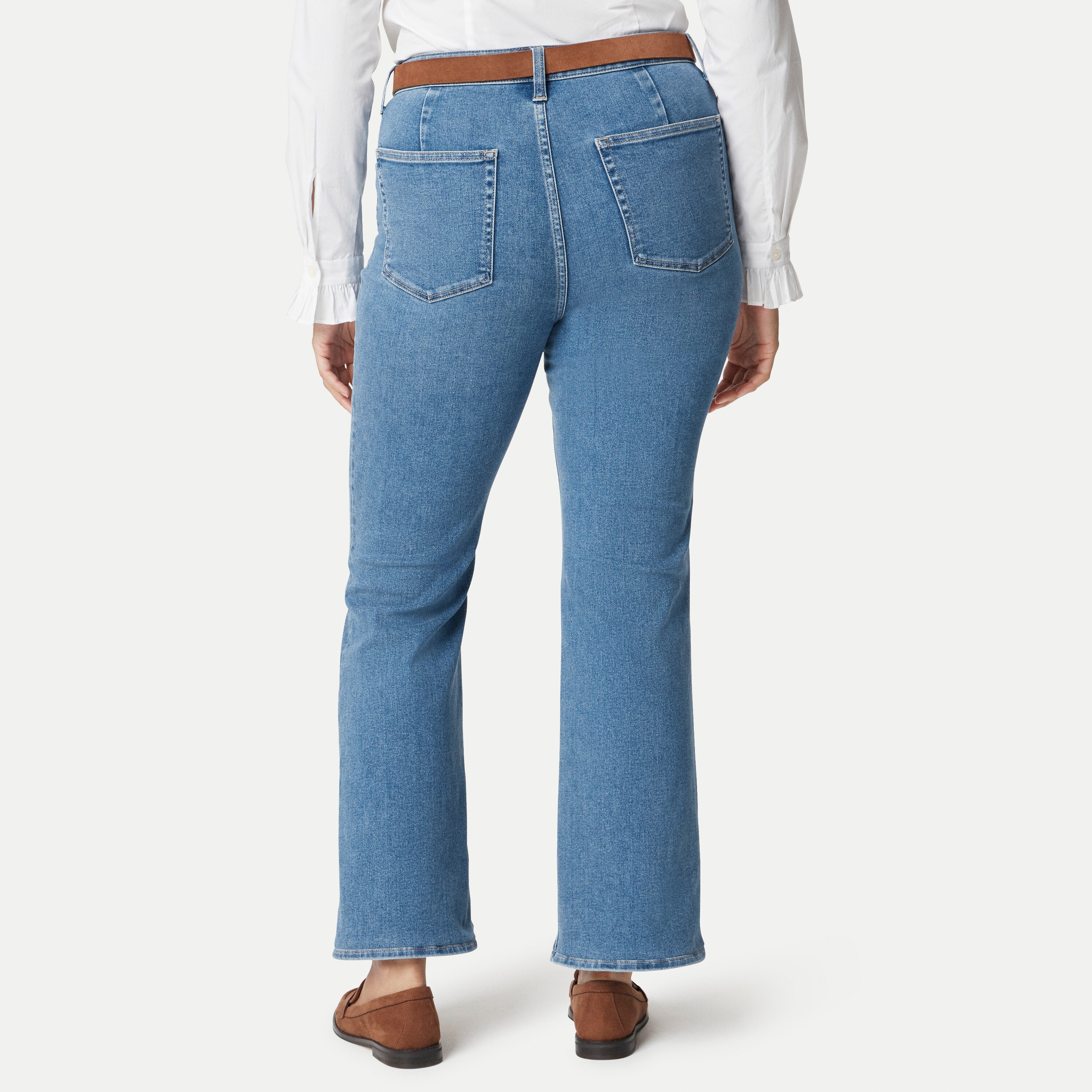Curvy ankle flare patch-pocket jean in signature stretch+