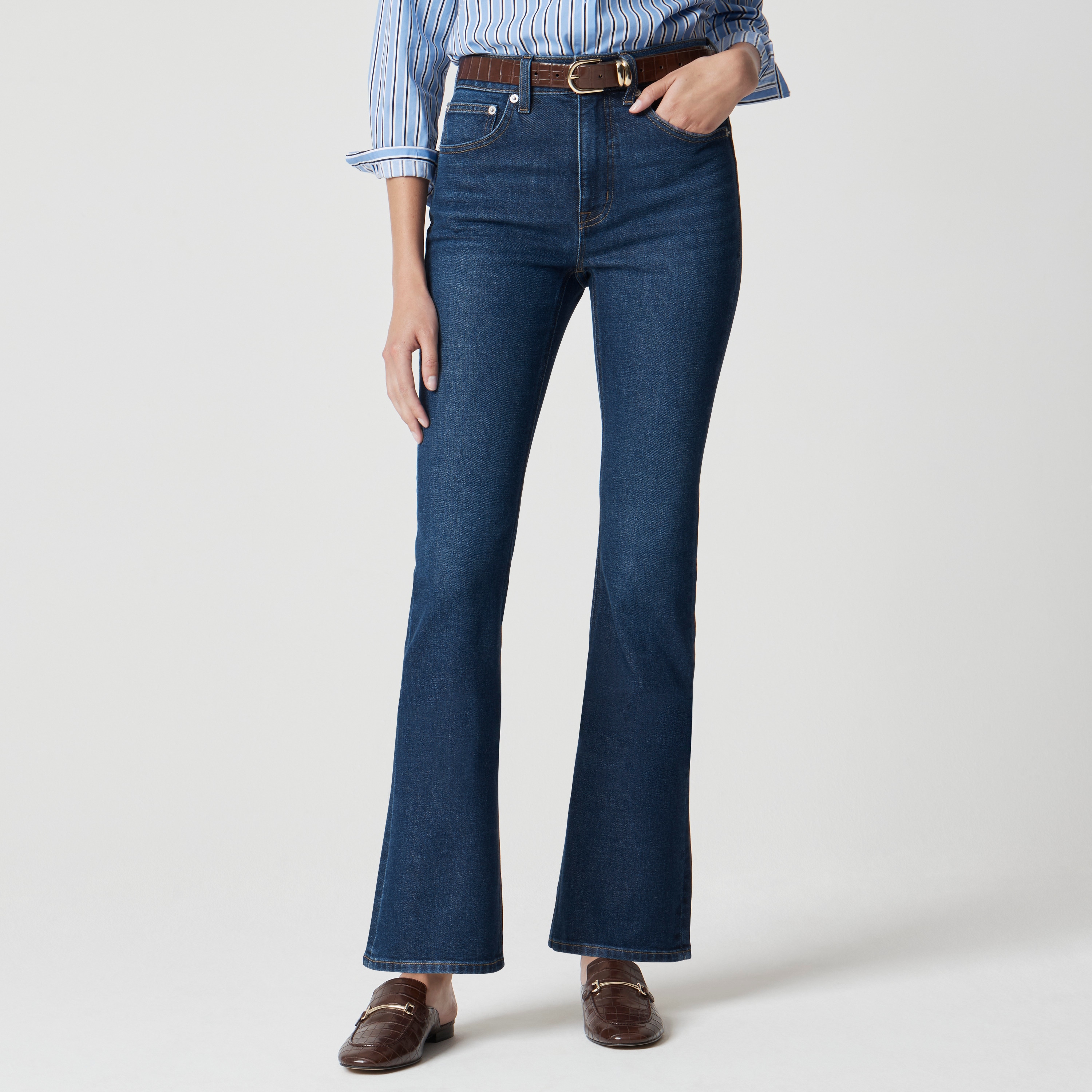 Relaxed bootcut jean all-day stretch