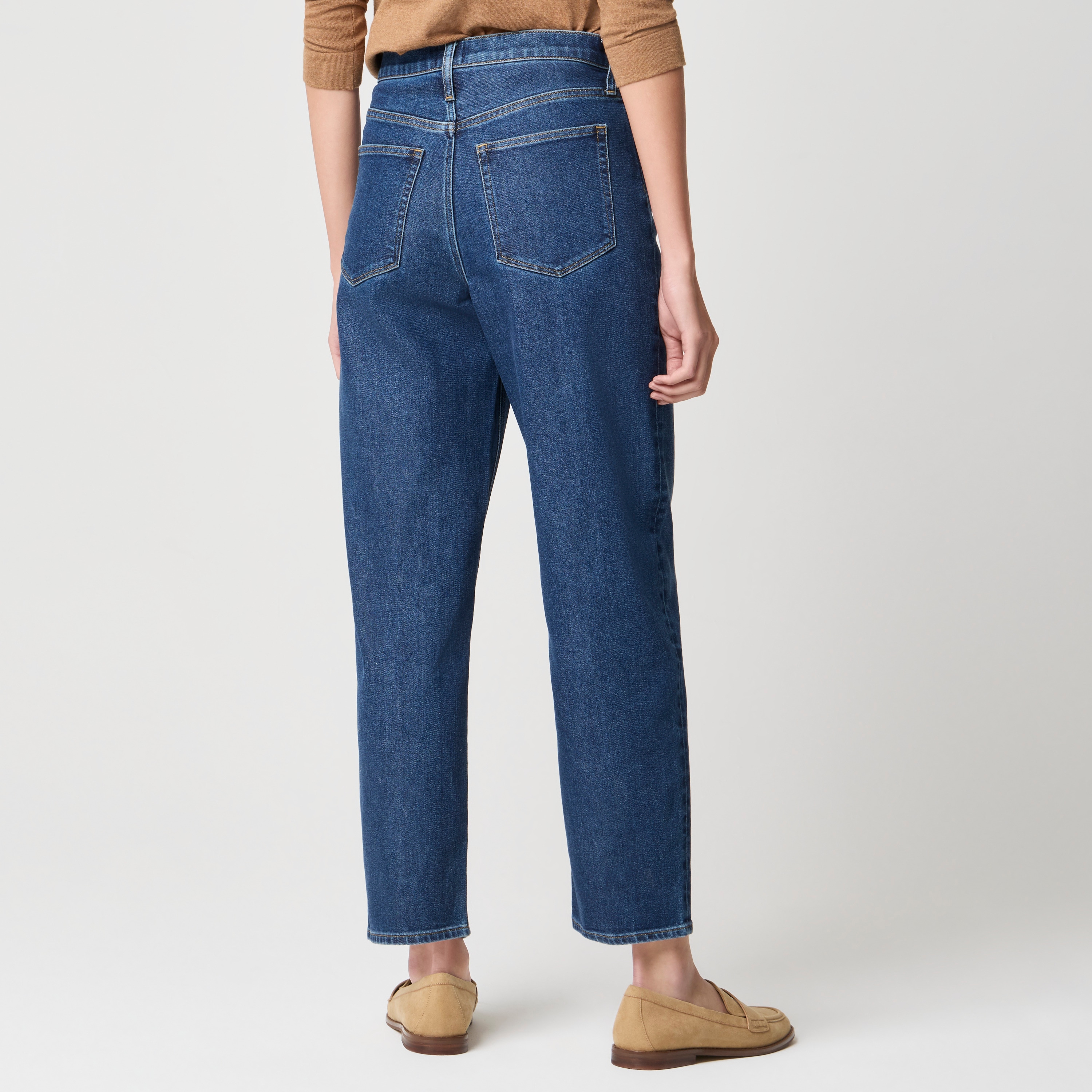 Slim barrel-leg jean all-day stretch