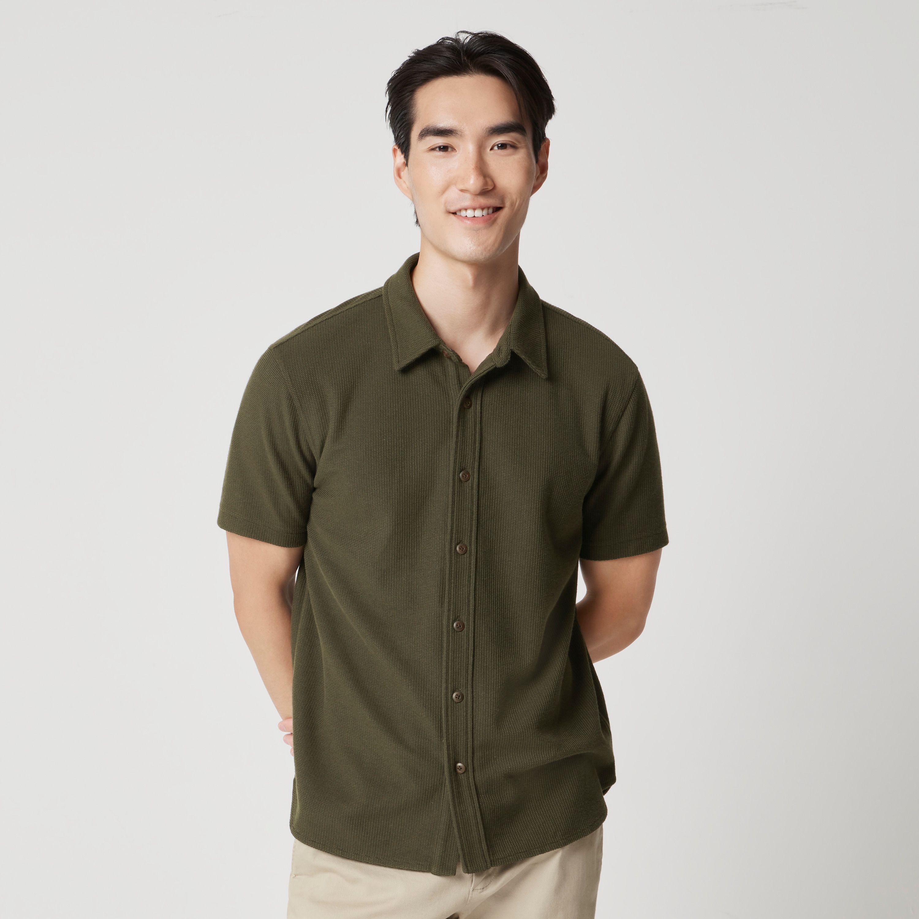 Short-sleeve textured knit shirt