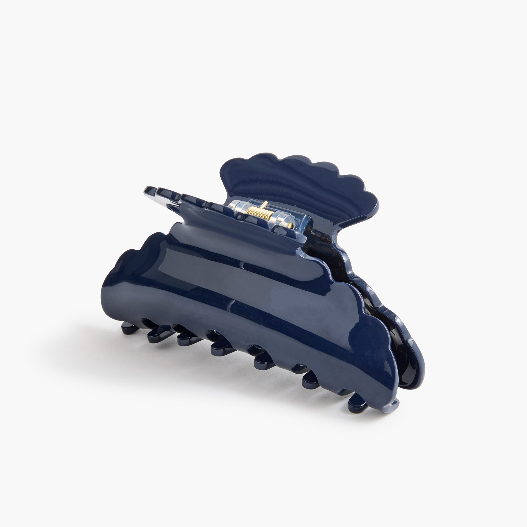 Scalloped claw clip