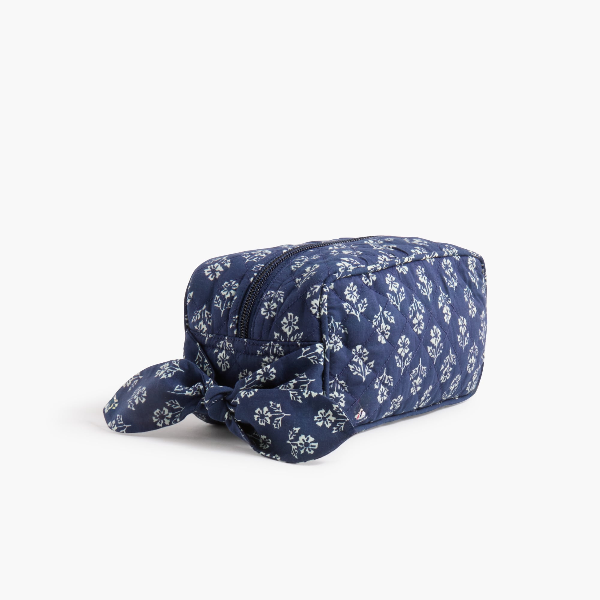 Quilted bow-handle pouch