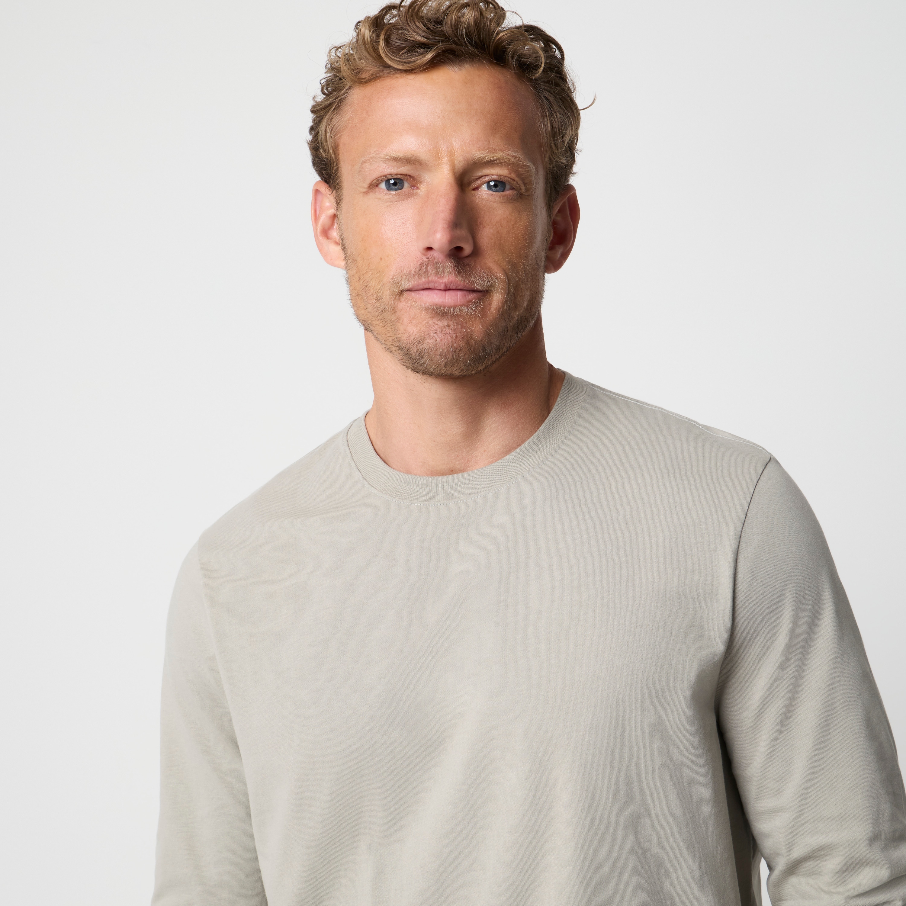 Long-sleeve 100% cotton Essential tee