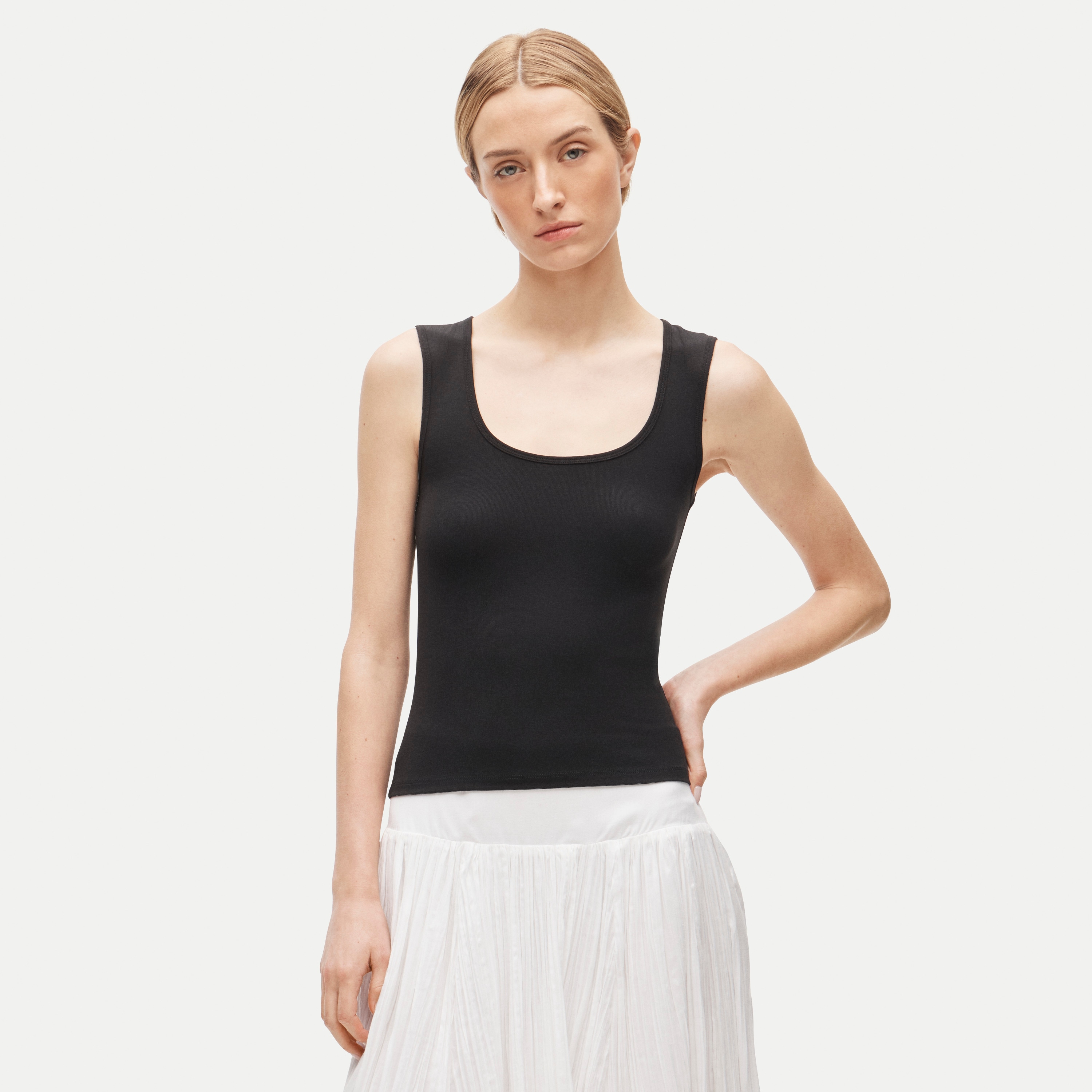 Refined rib scoopneck tank top