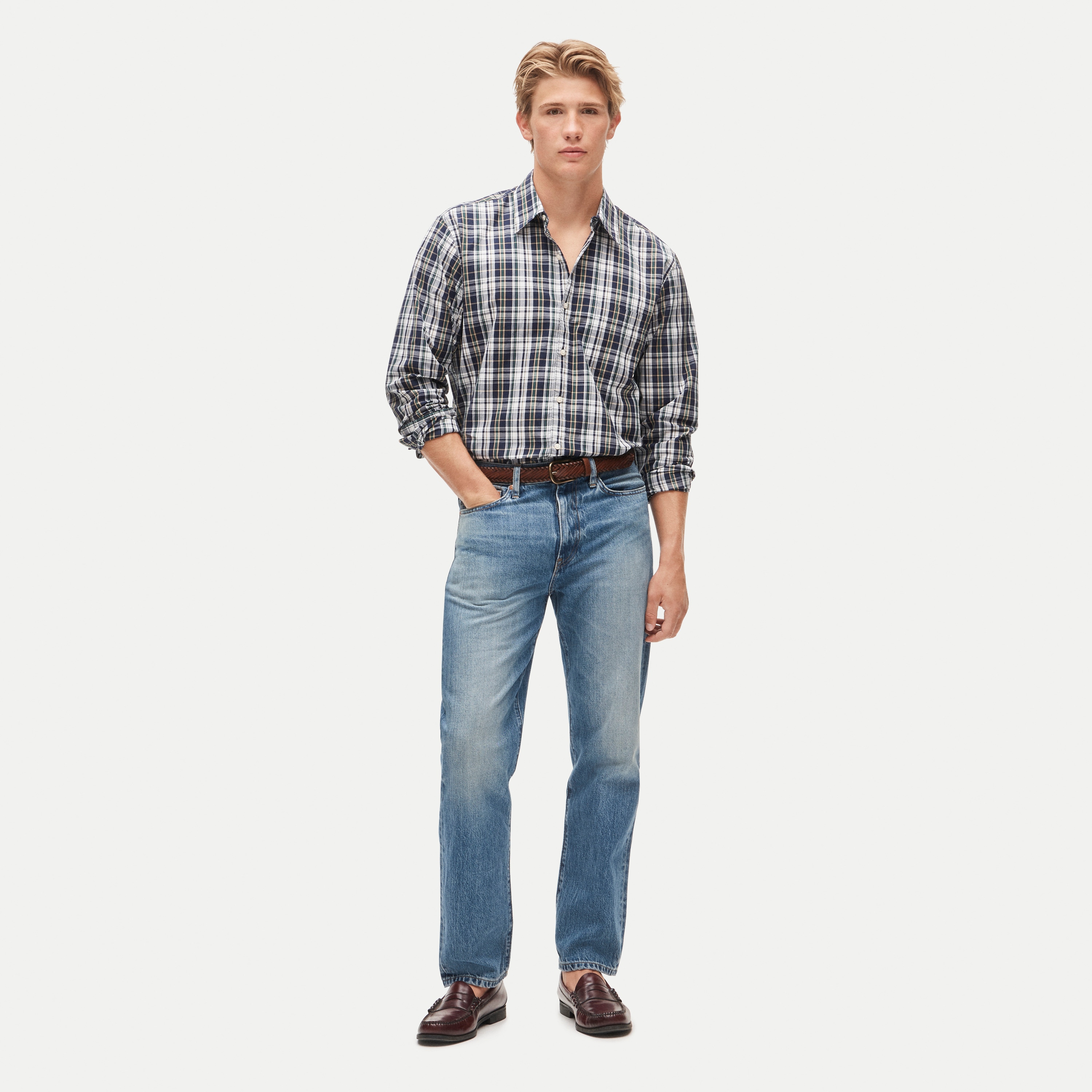 Classic Straight jean in Ivy medium wash