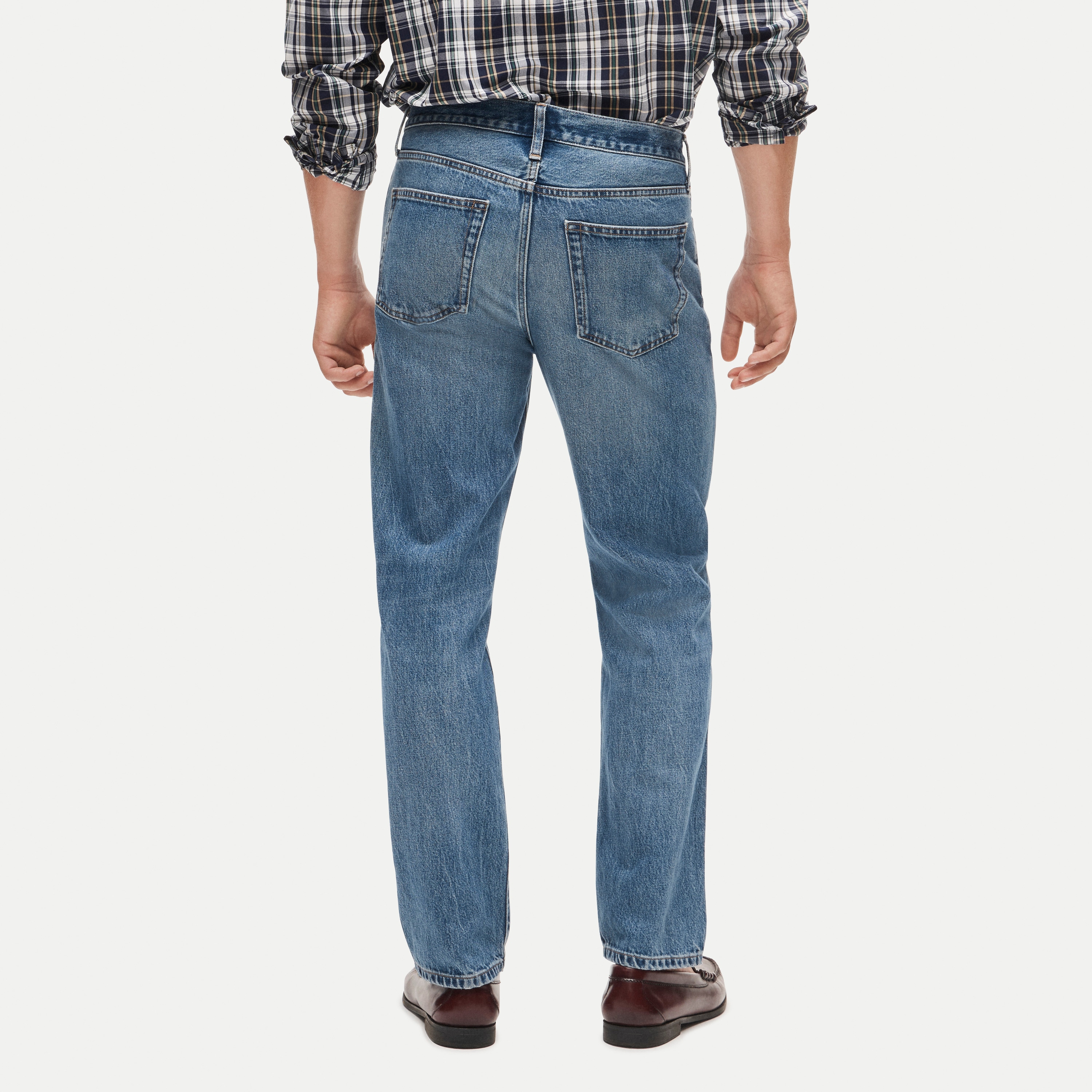 Classic Straight jean in Ivy medium wash