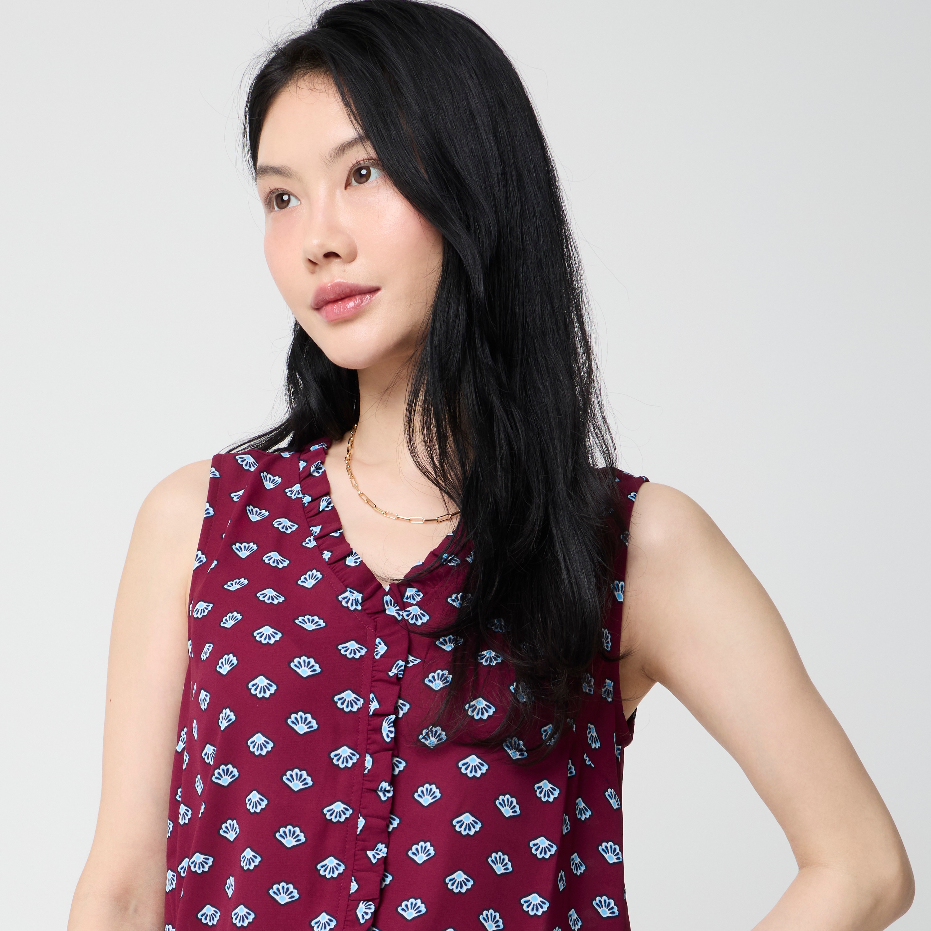 Printed V-neck ruffle top