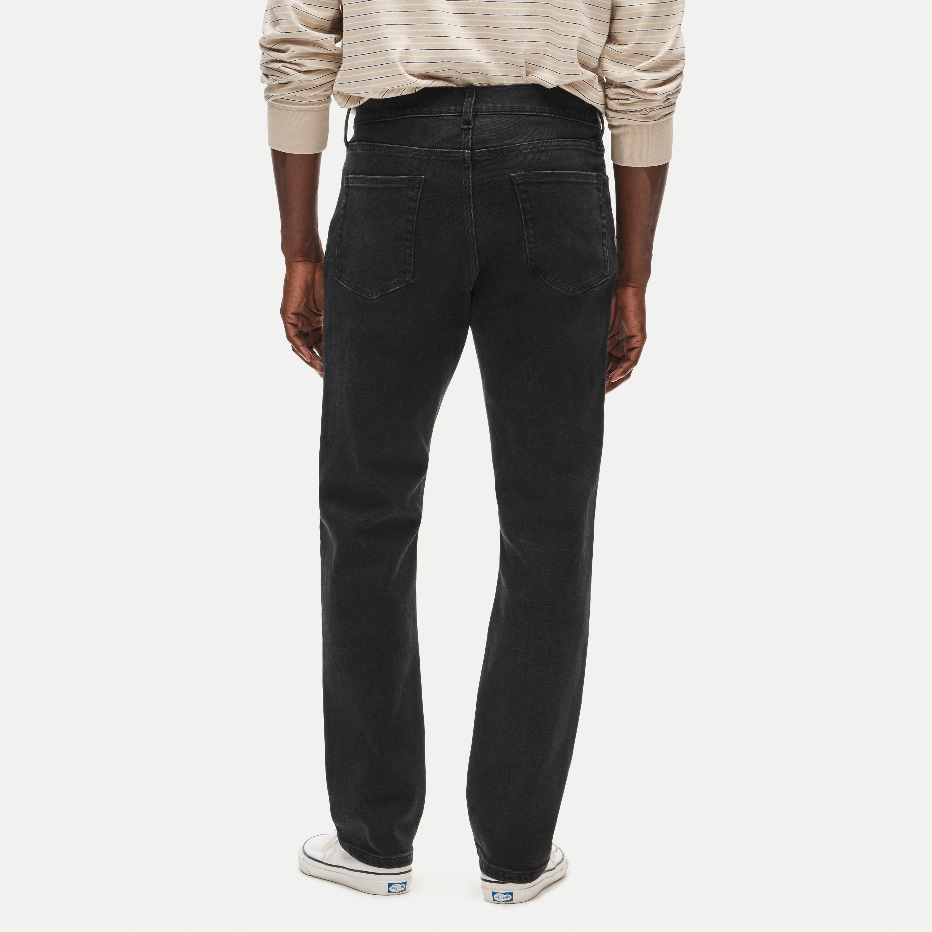 Athletic Straight-fit stretch jean in black wash