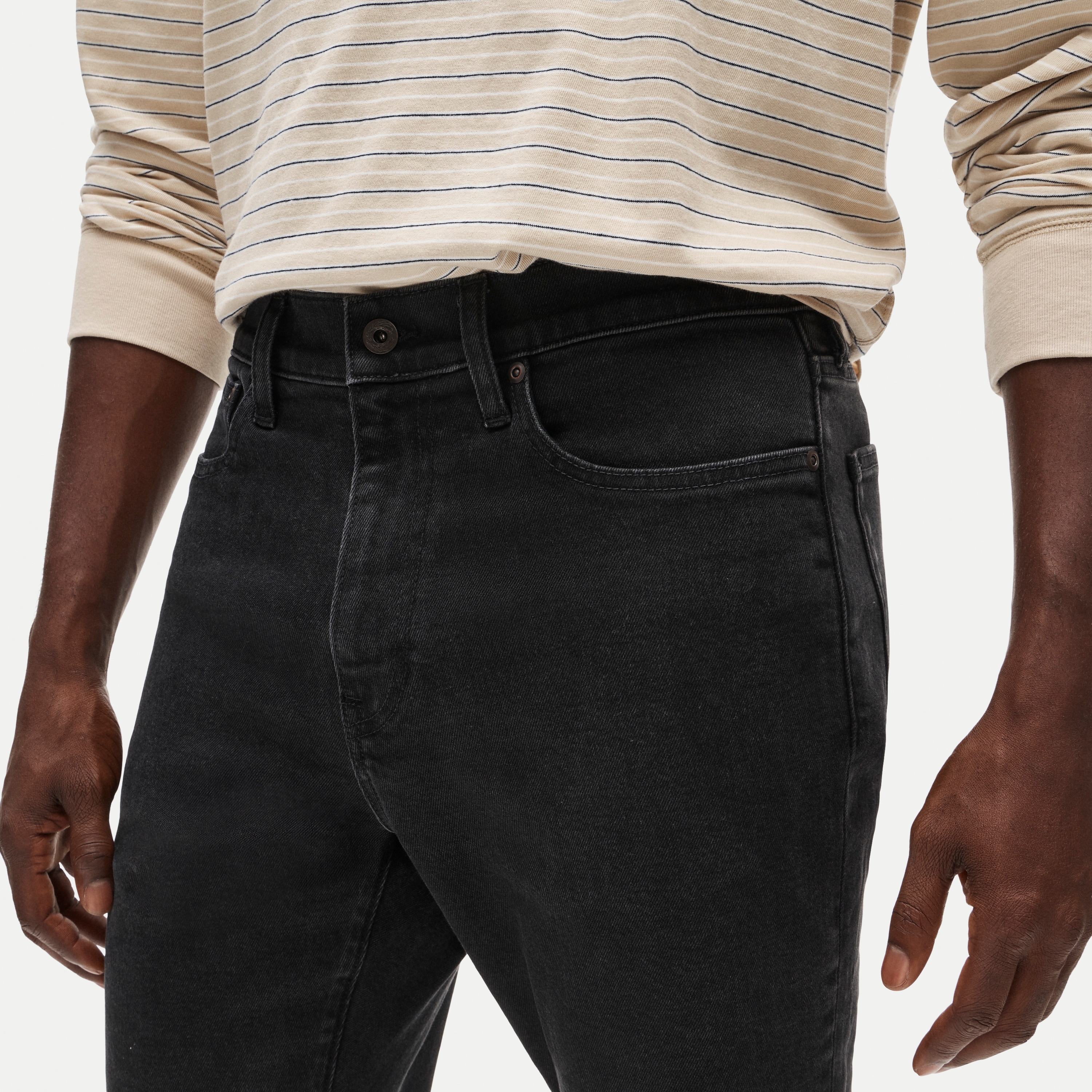 Athletic Straight-fit stretch jean in black wash