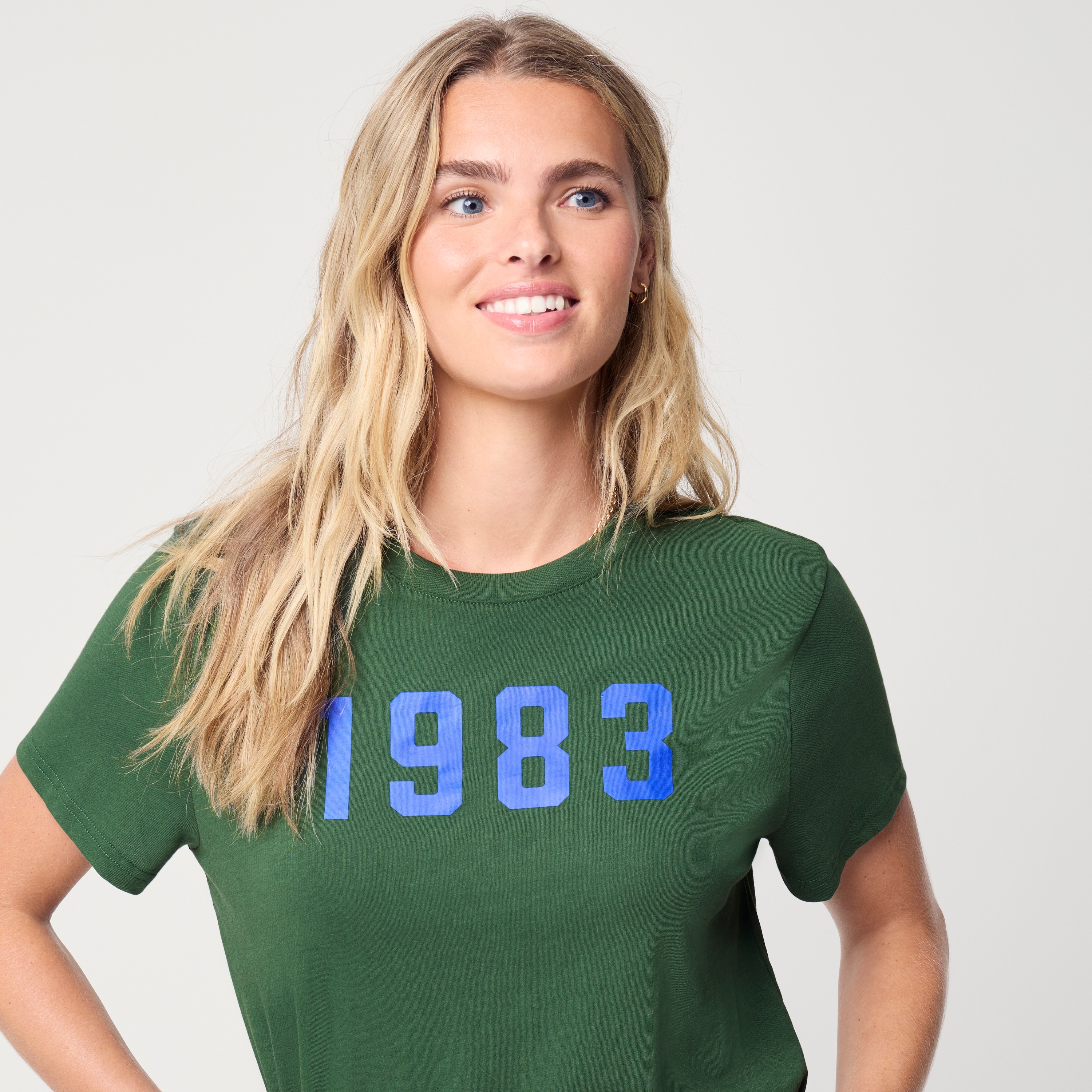 "1983" graphic tee