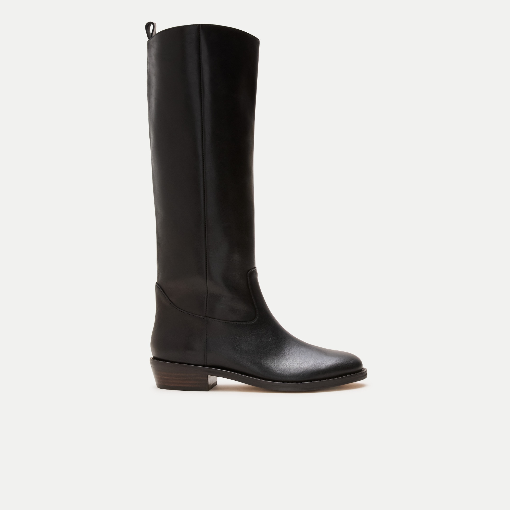 Knee-high riding boots in leather