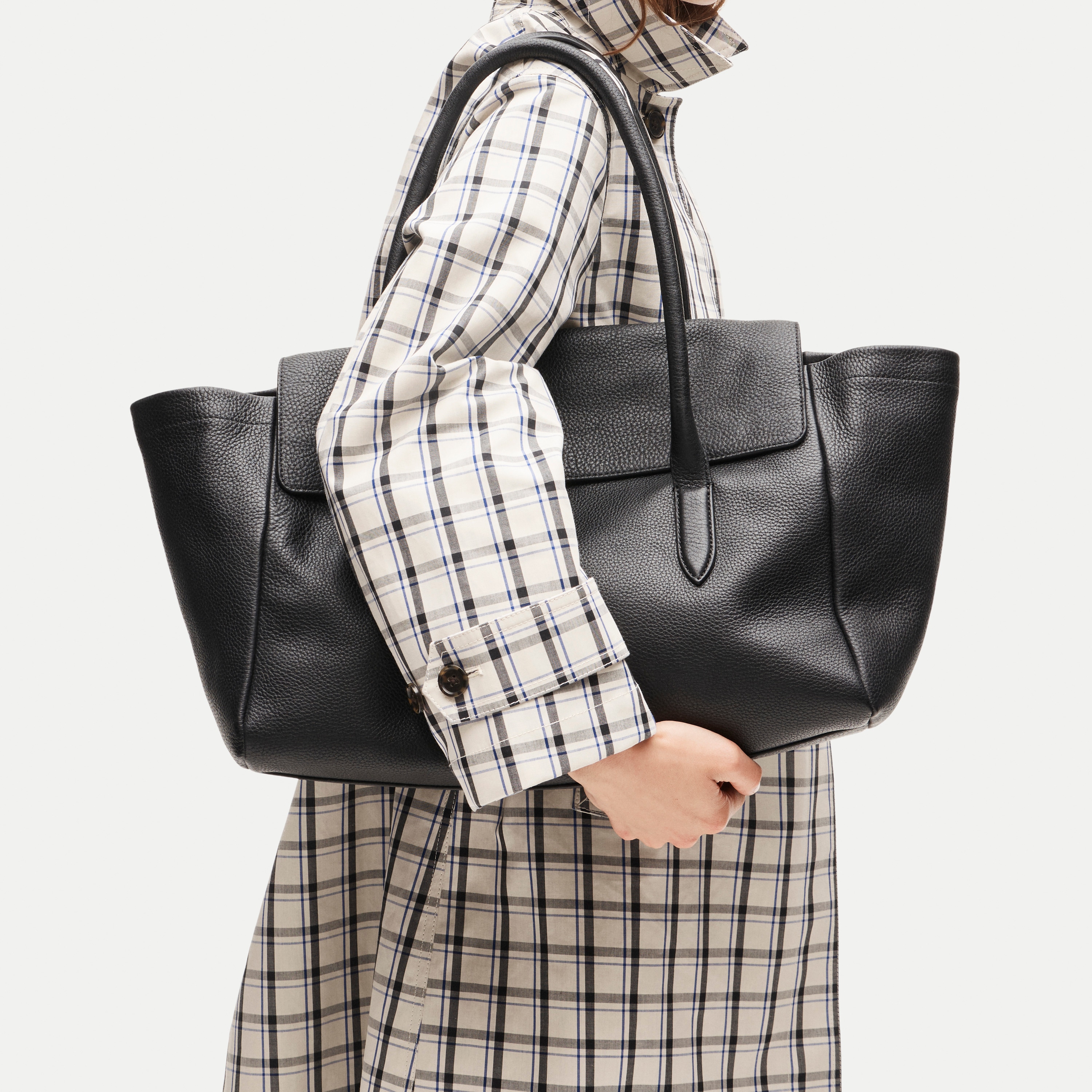 Berkeley large flared tote in leather