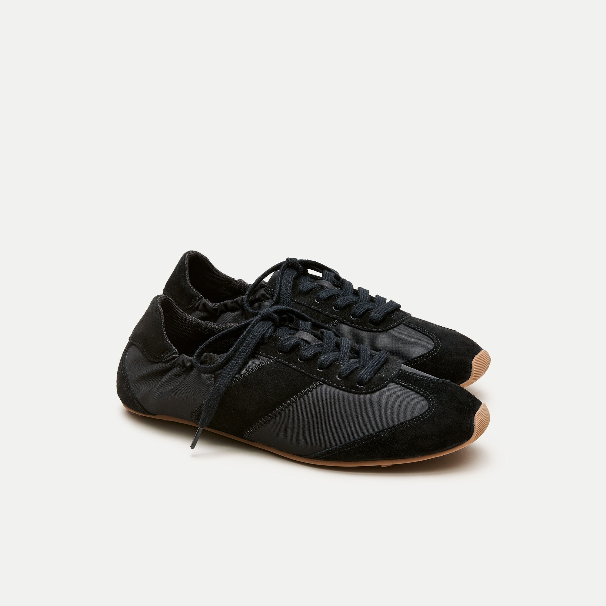 Ballet sneakers in suede and leather
