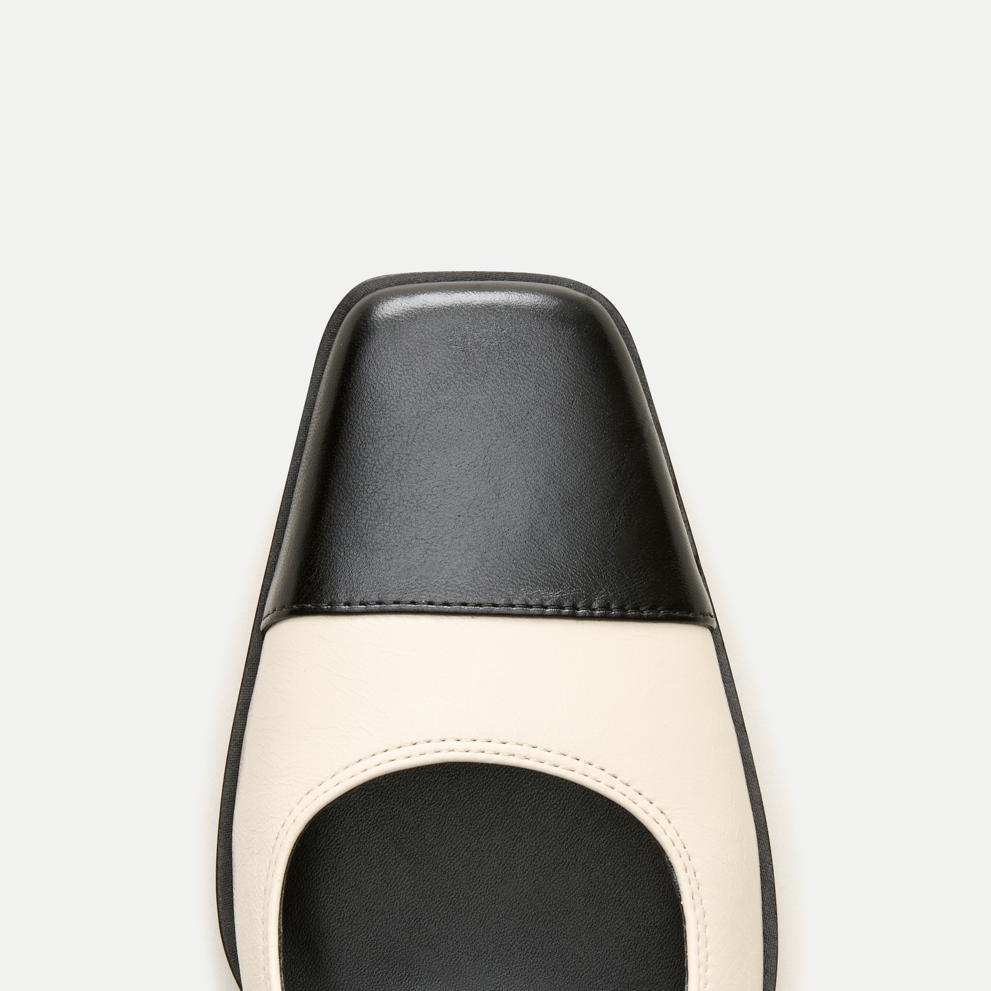 Ava cap toe pumps in leather - thumbnail 2