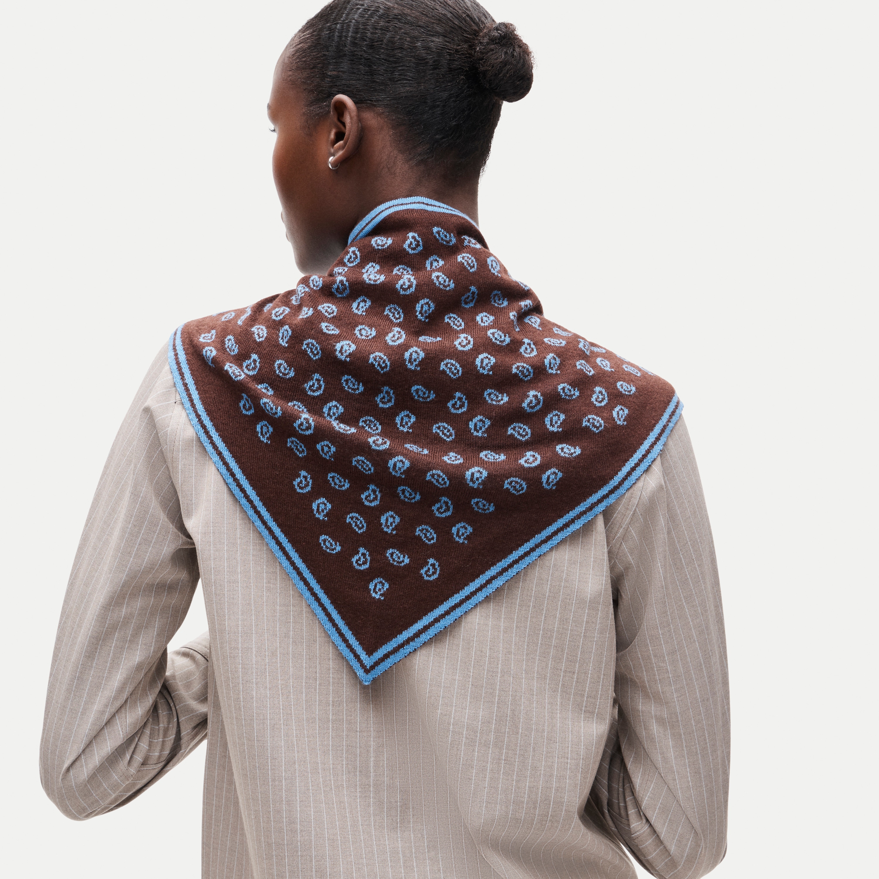 Merino wool bandana in reversible paisley