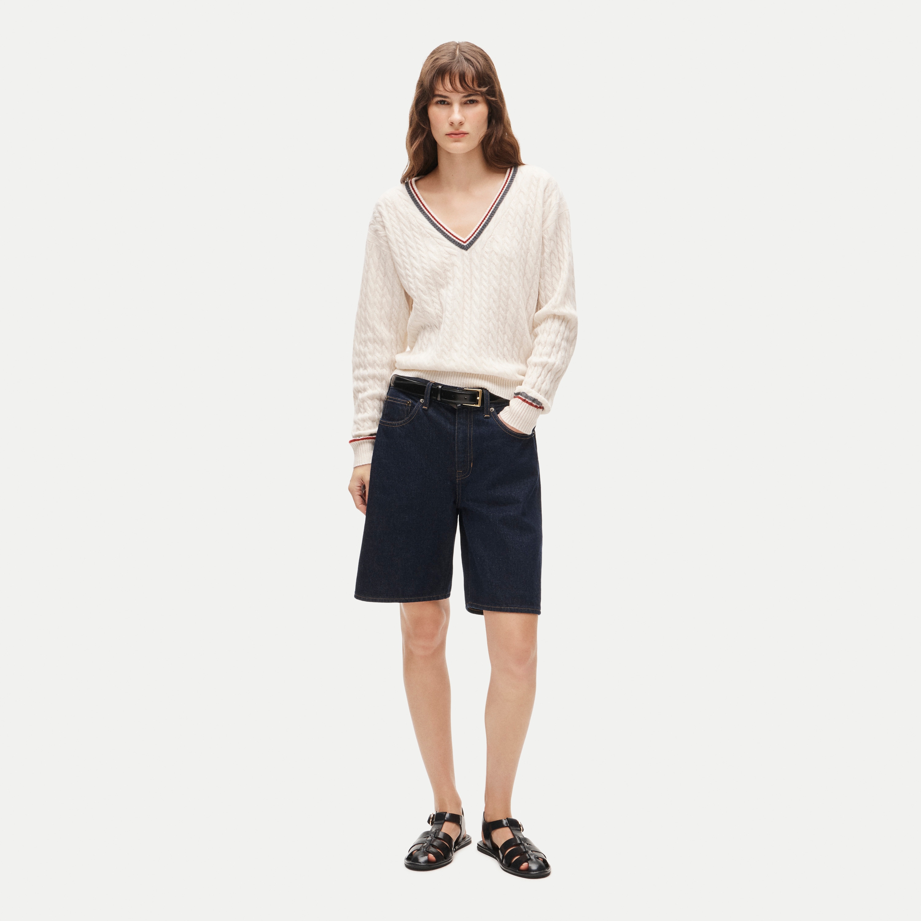 Perfect cashmere V-neck in cable knit - thumbnail 2