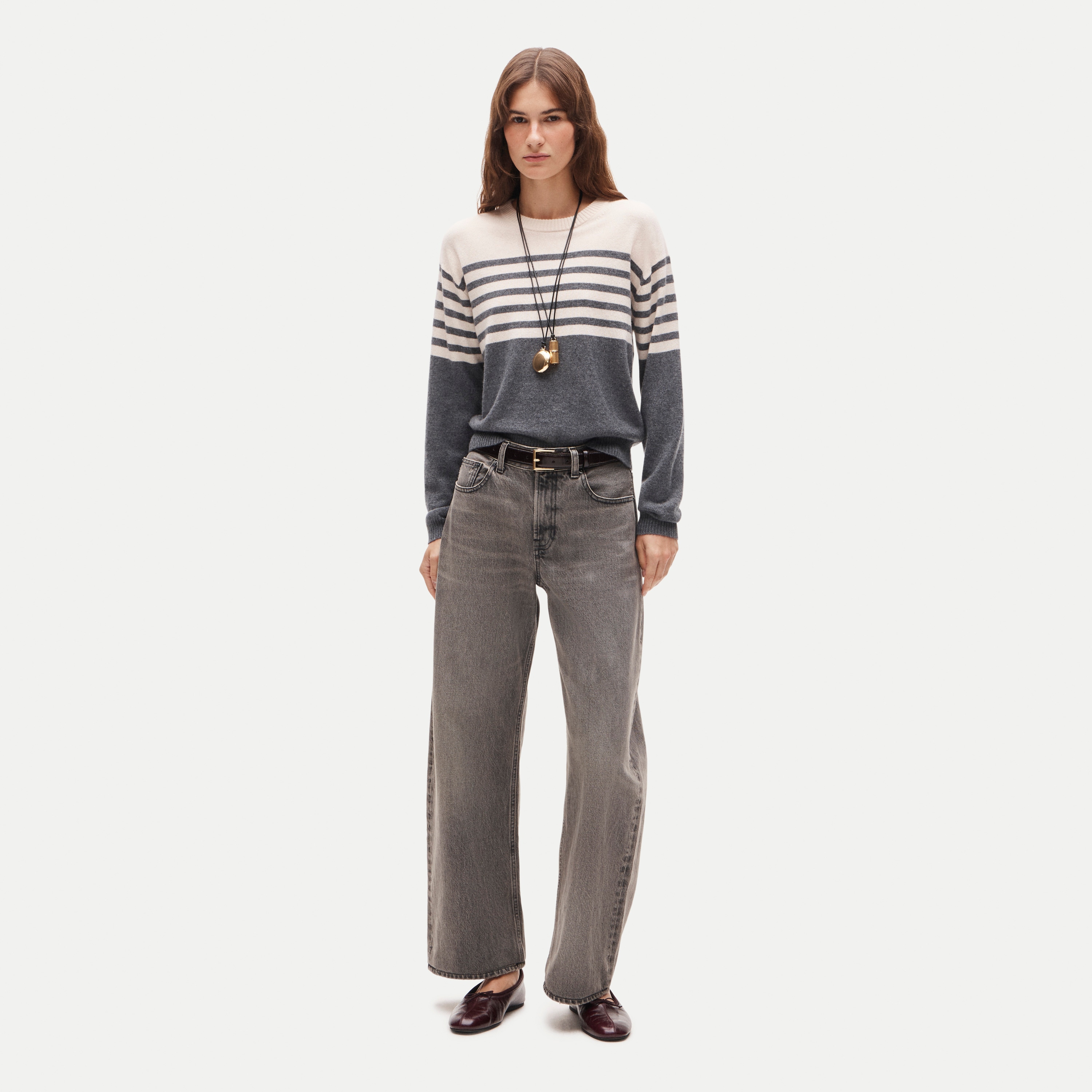 Perfect cashmere crewneck in stripe - thumbnail 2