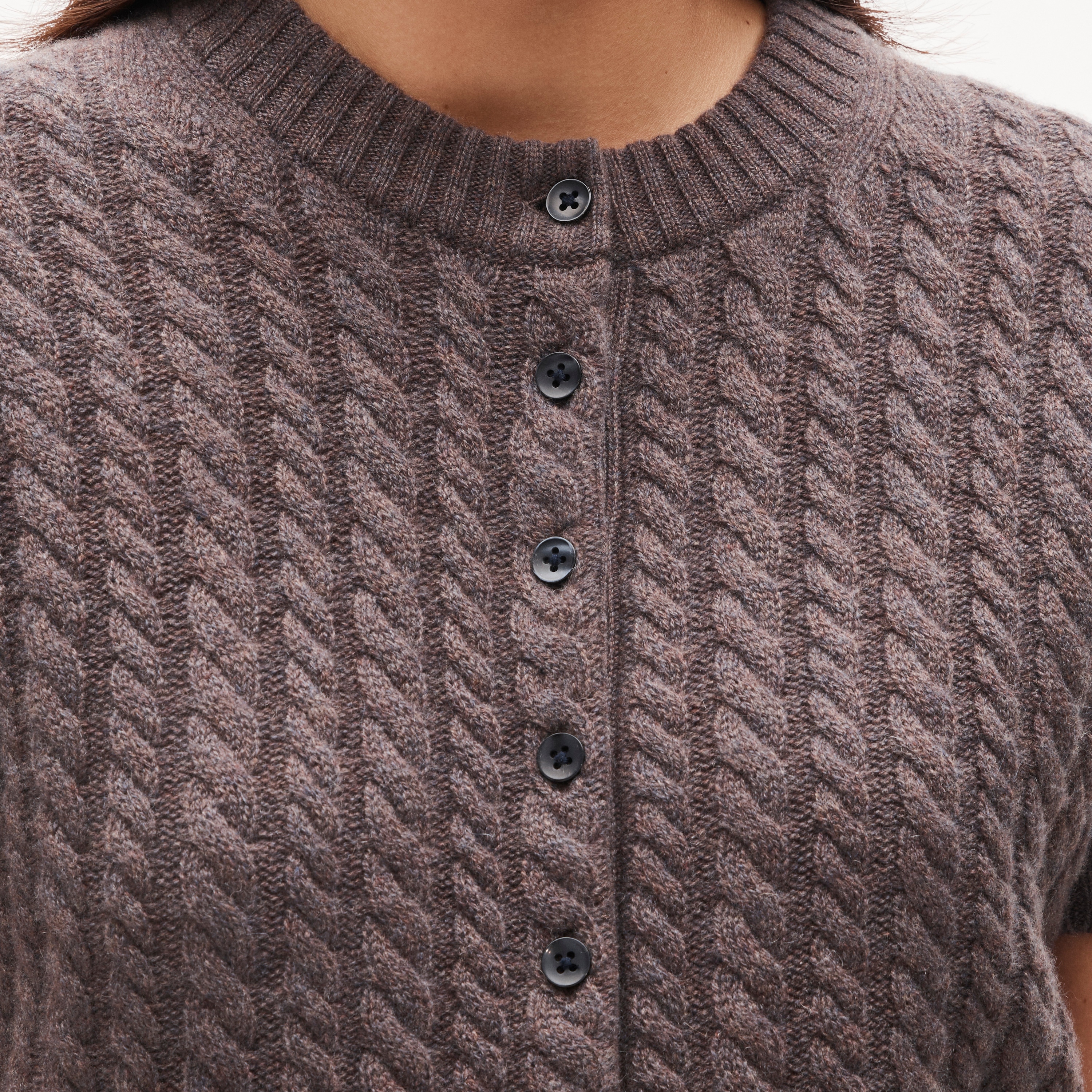 Cashmere short-sleeve cable-knit cardigan