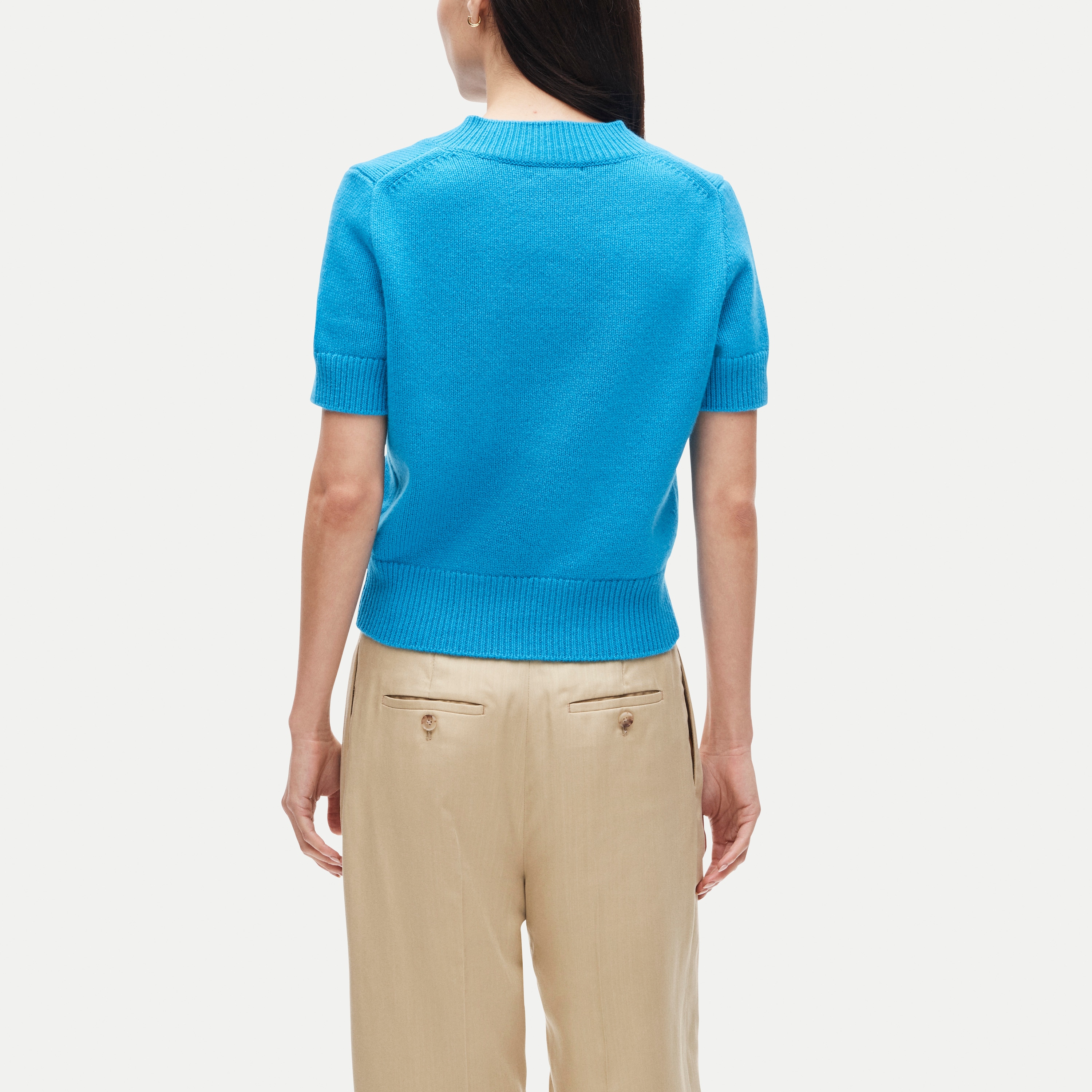 Short-sleeve V-neck sweater in vintage wool