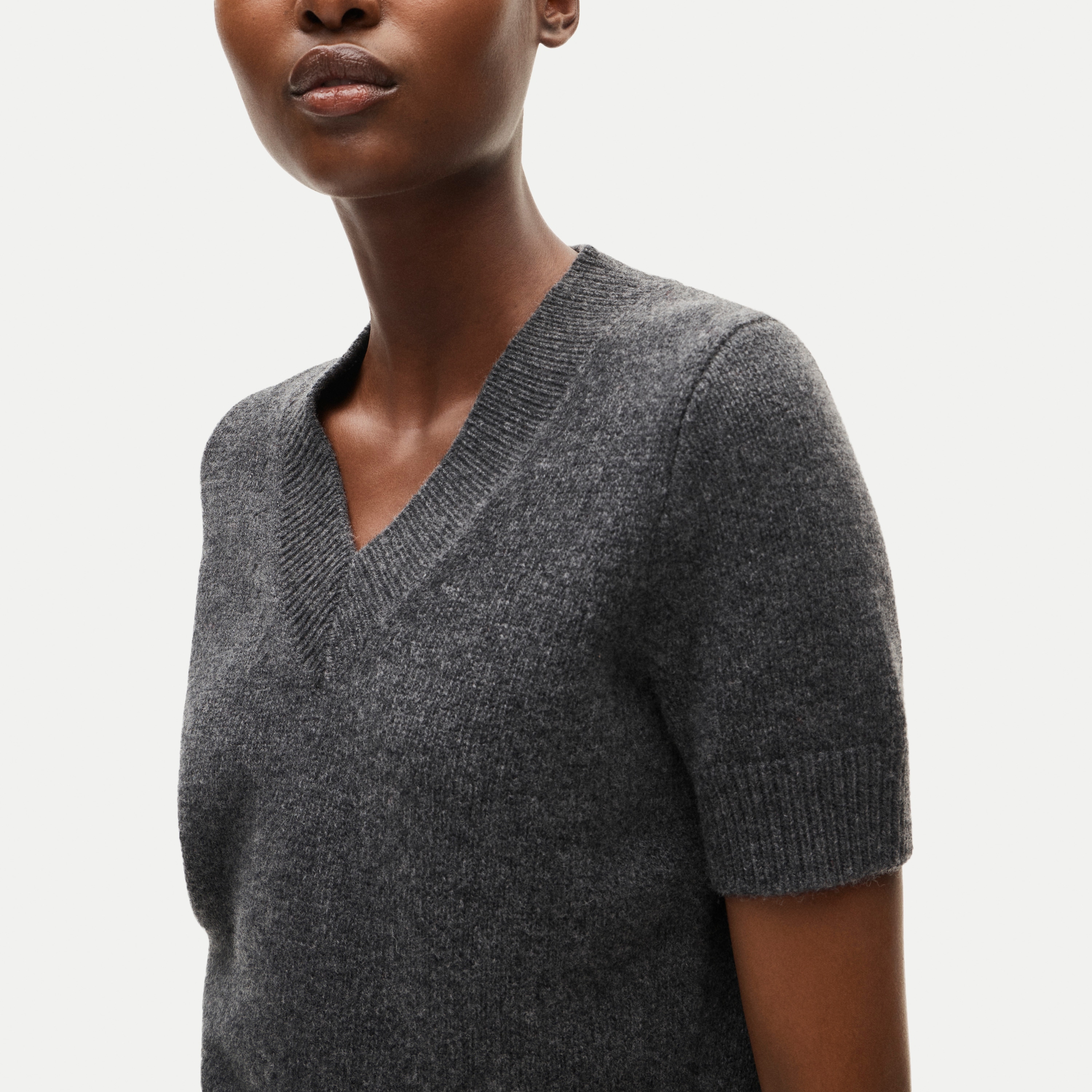 Short-sleeve V-neck sweater in vintage wool