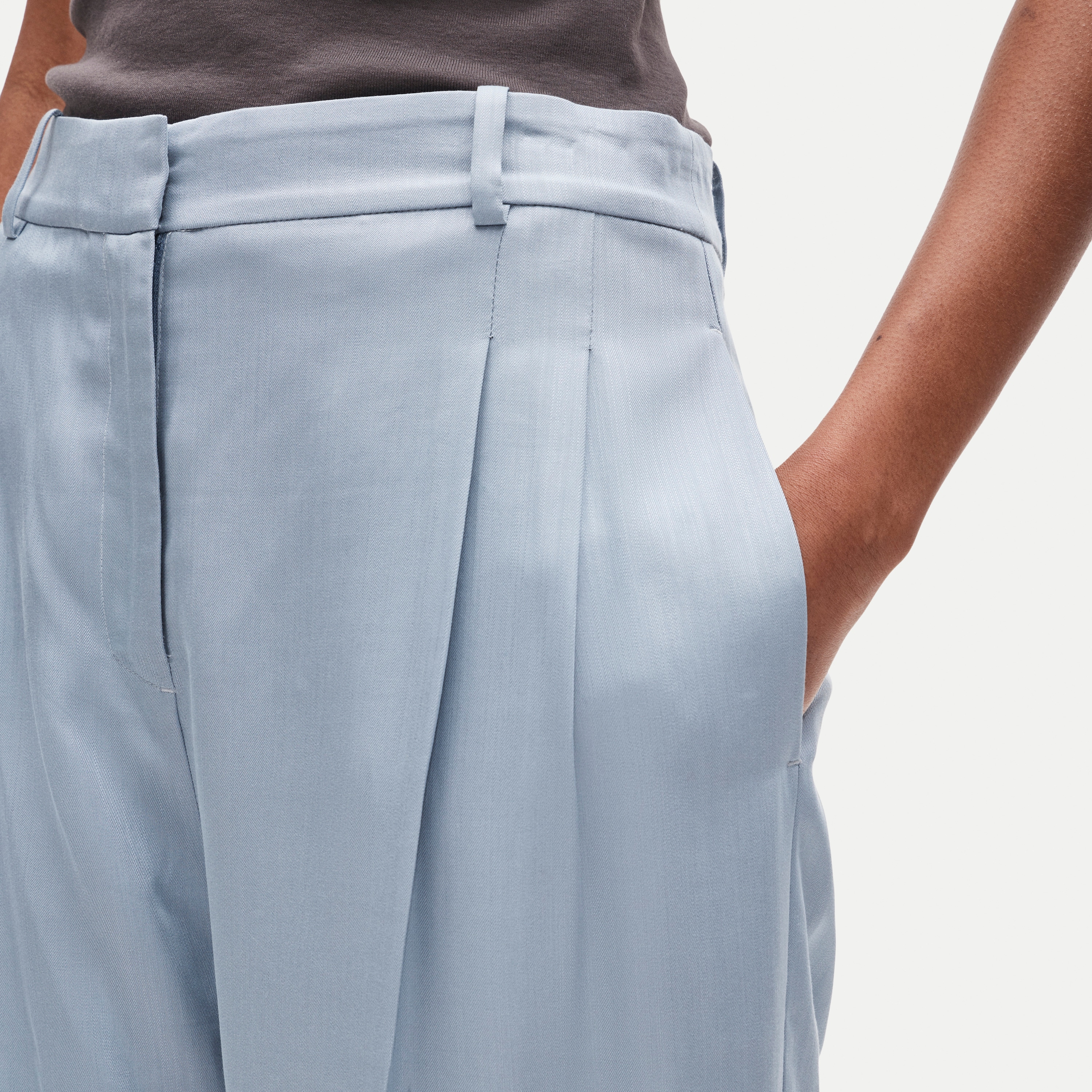 Arched trouser