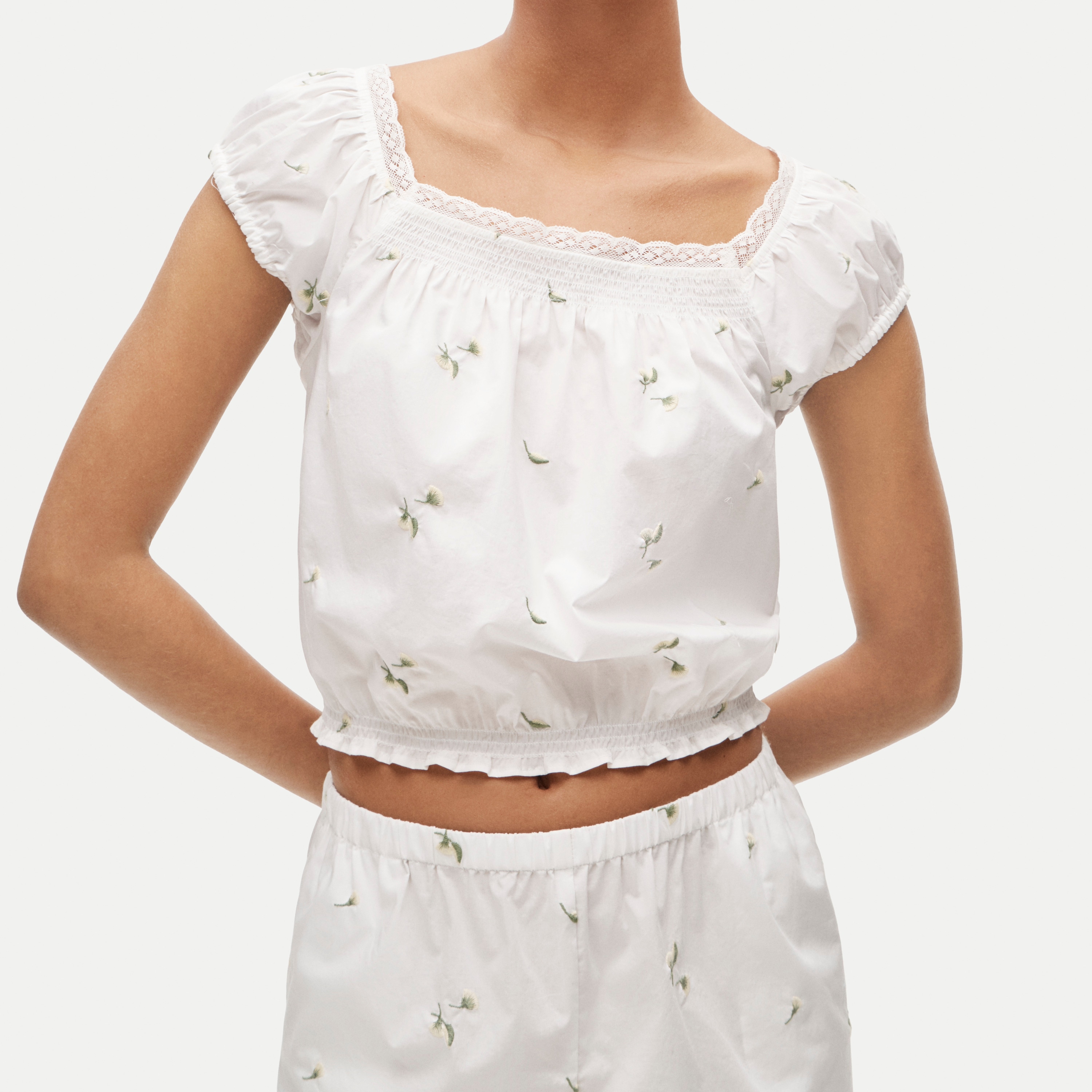 Floral embroidered pajama short set in cotton poplin