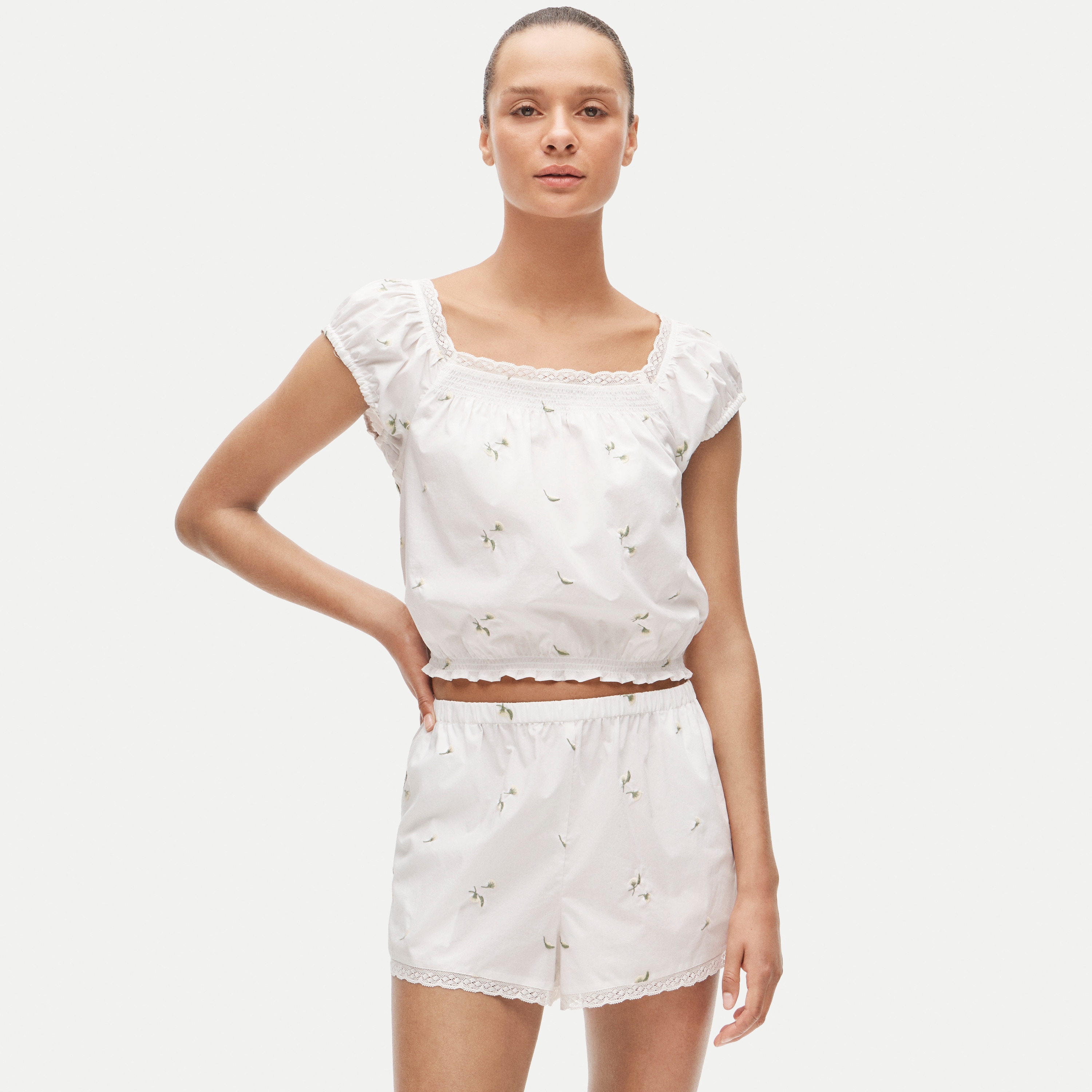 Floral embroidered pajama short set in cotton poplin