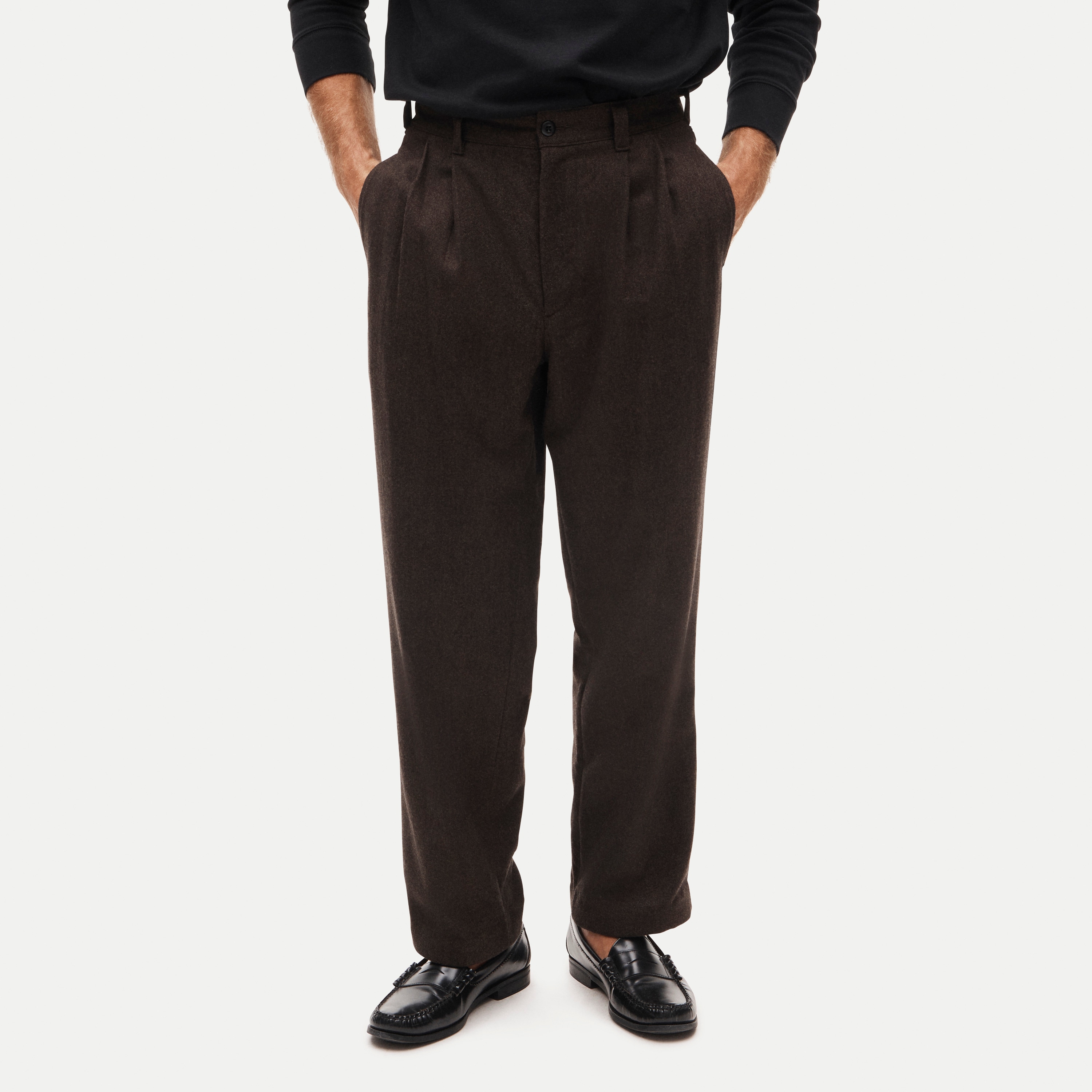 Relaxed-fit double-pleated trouser in wool blend