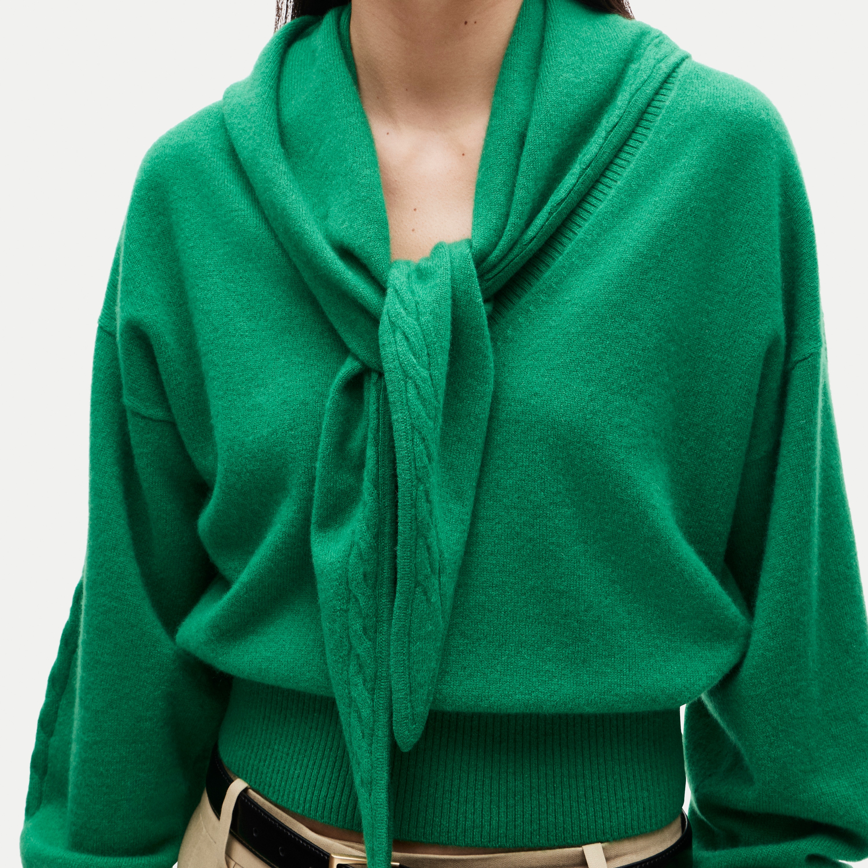 Cashmere V-neck sweater with removable scarf