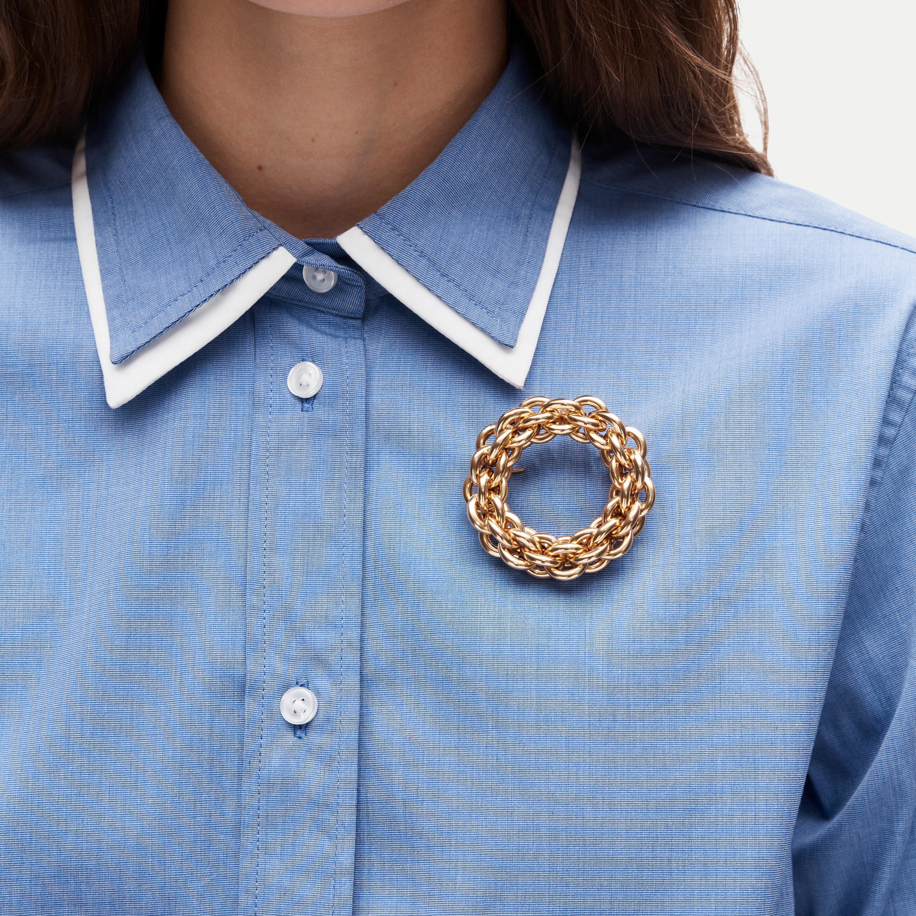 Chainlink brooch