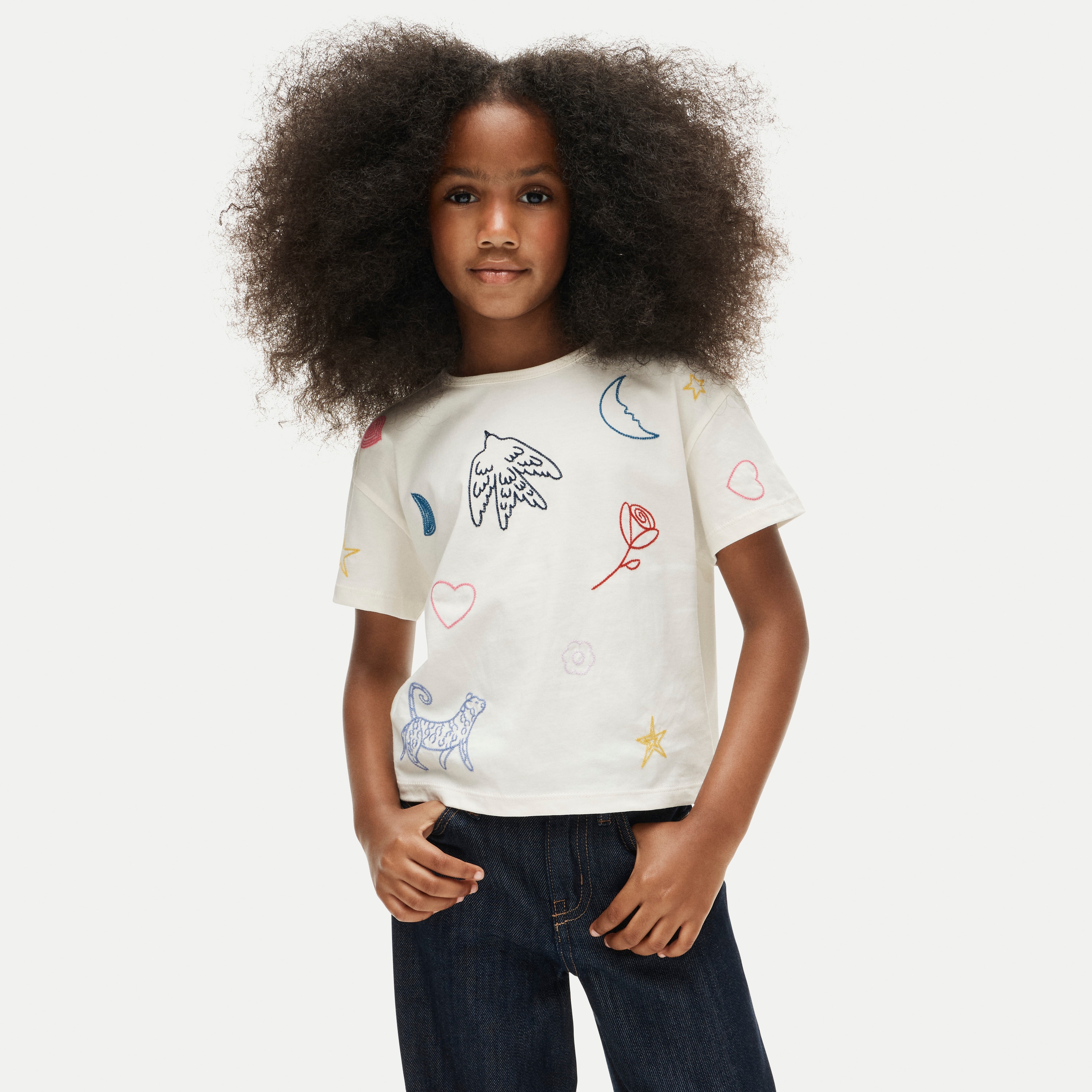Girls' everyday T-shirt with embroidery