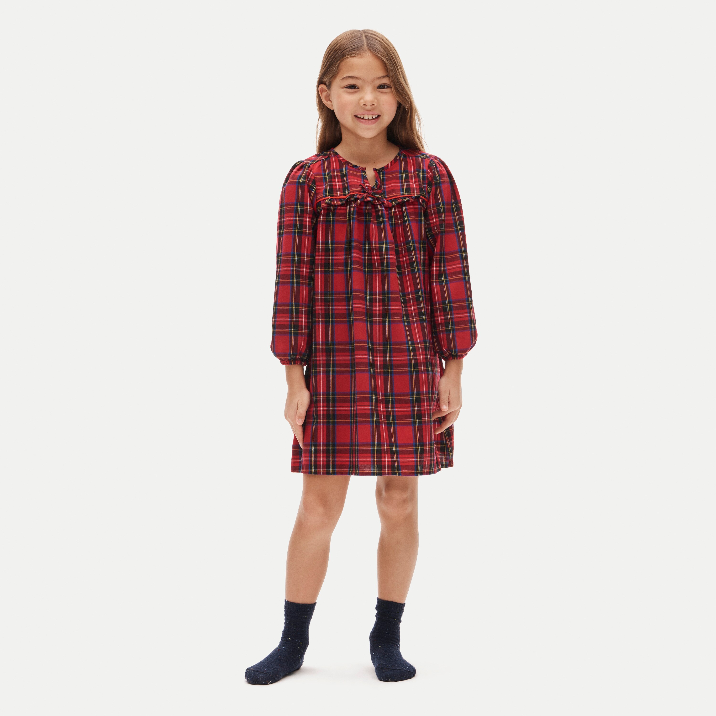 Girls' flannel nightgown in plaid