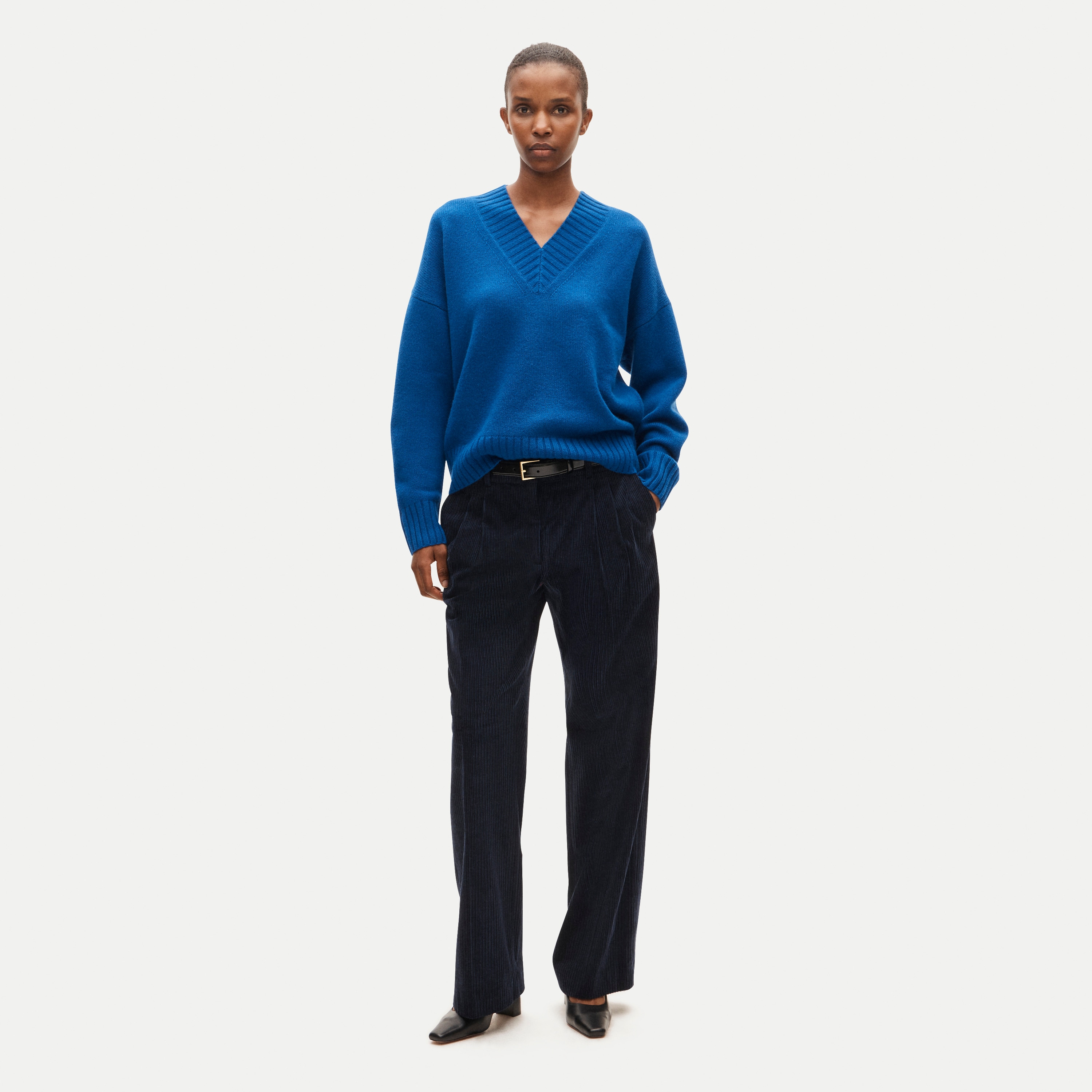 Essential trouser in velvety corduroy