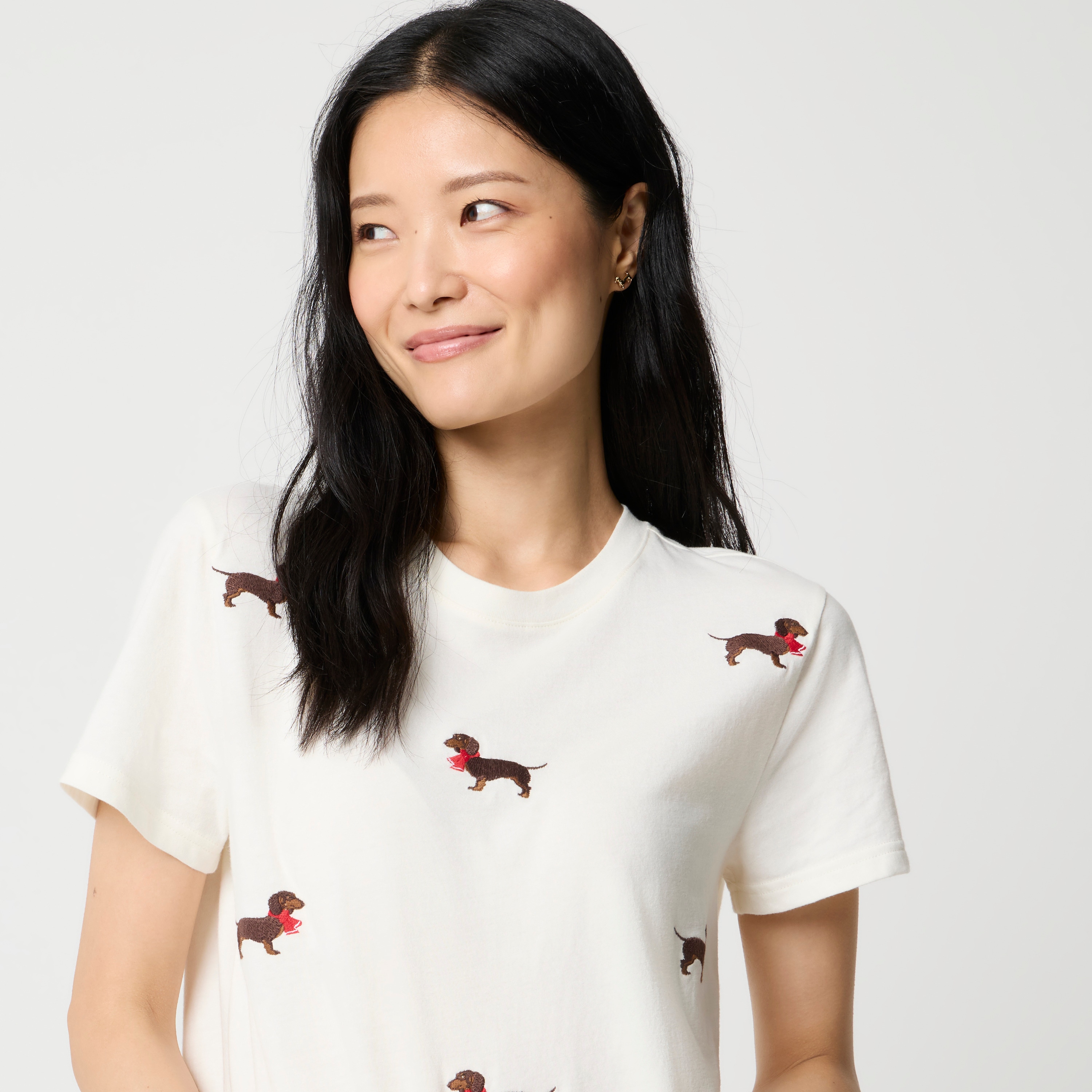 100% cotton embroidered holiday dachshund dog graphic tee