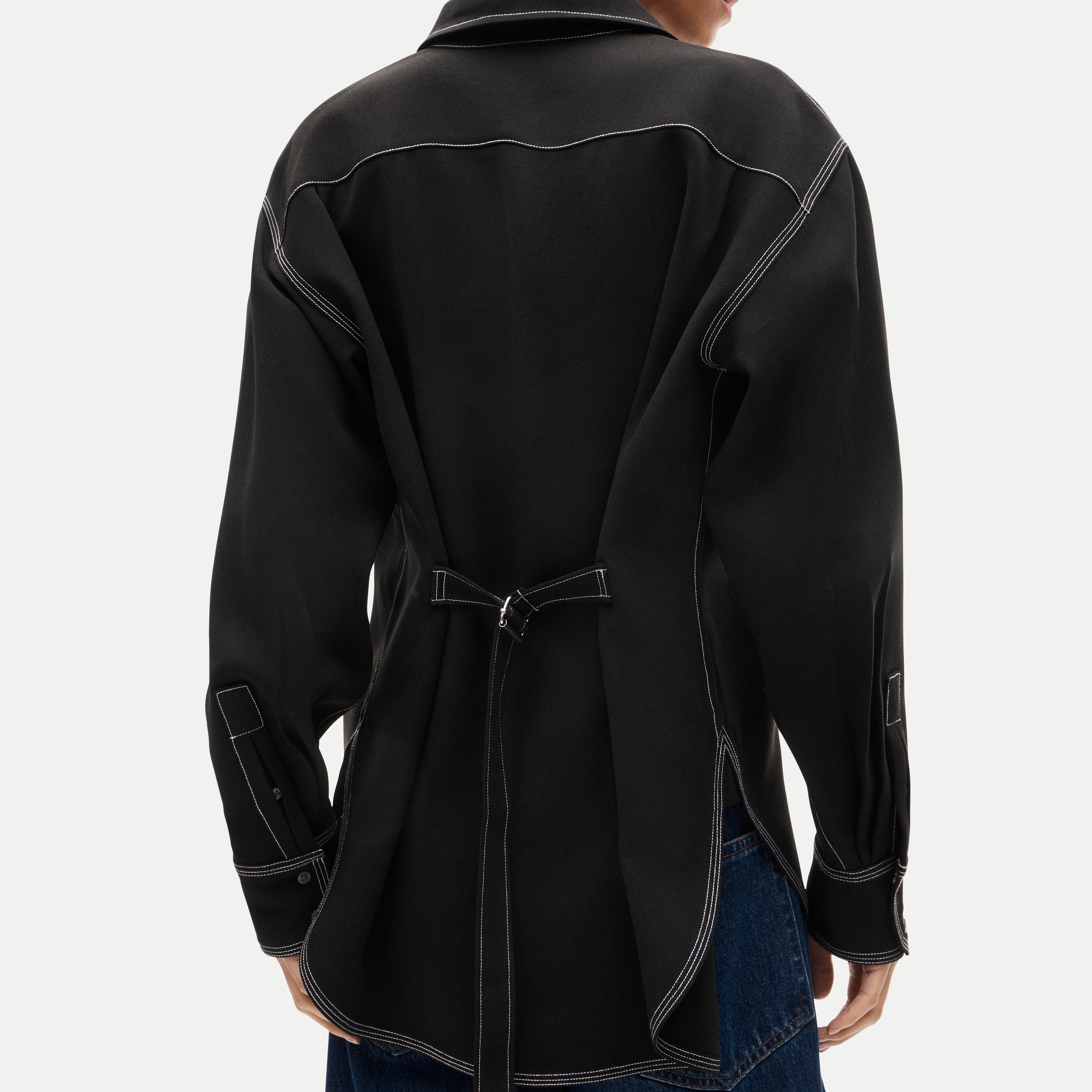 Cinched-back button-up shirt in contrast-stitch crepe de chine