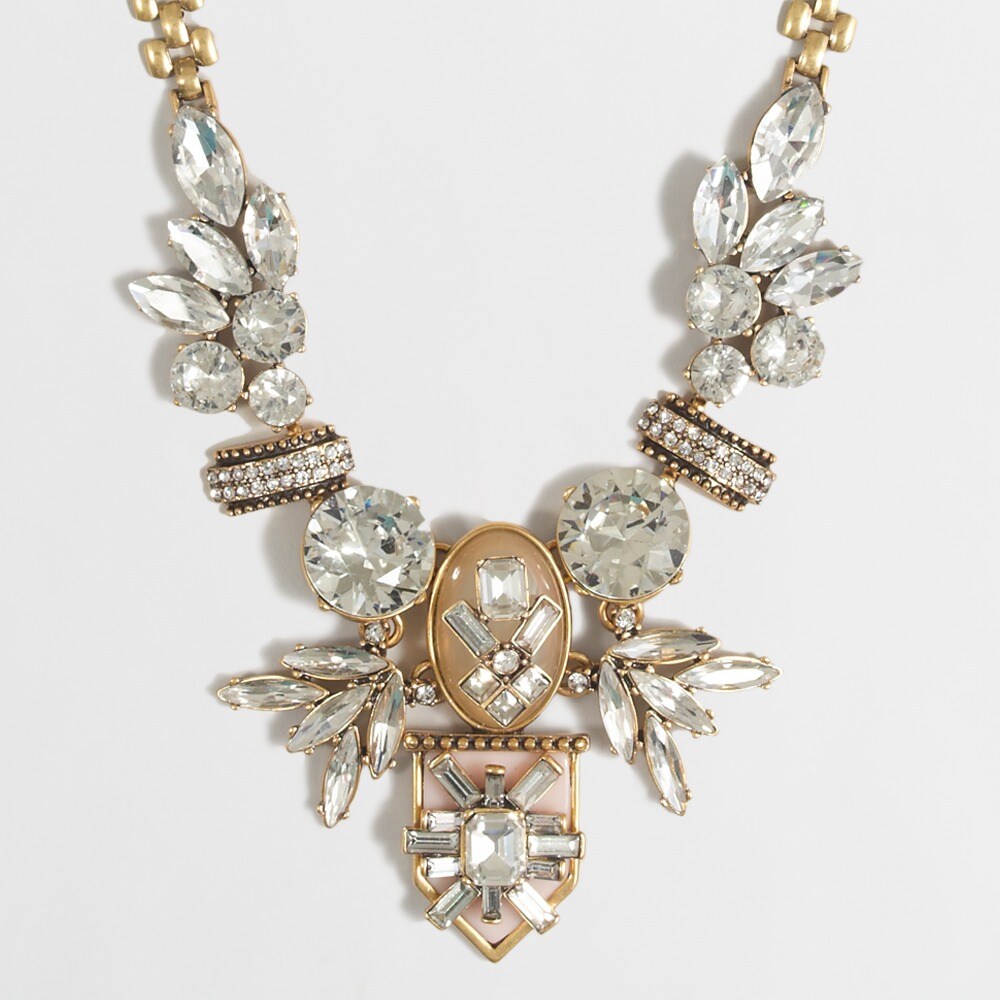 Fanned jewel necklace