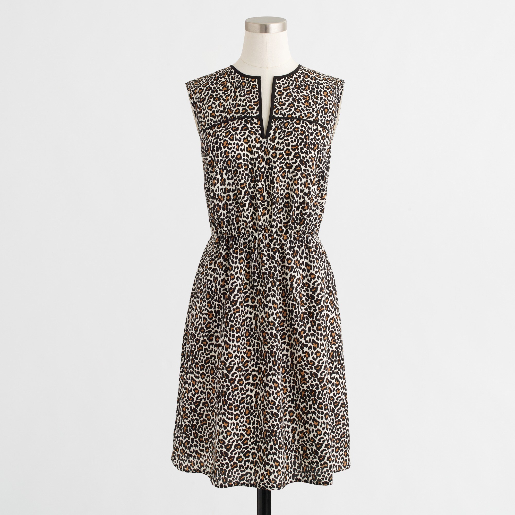 Printed V-neck flounce dress