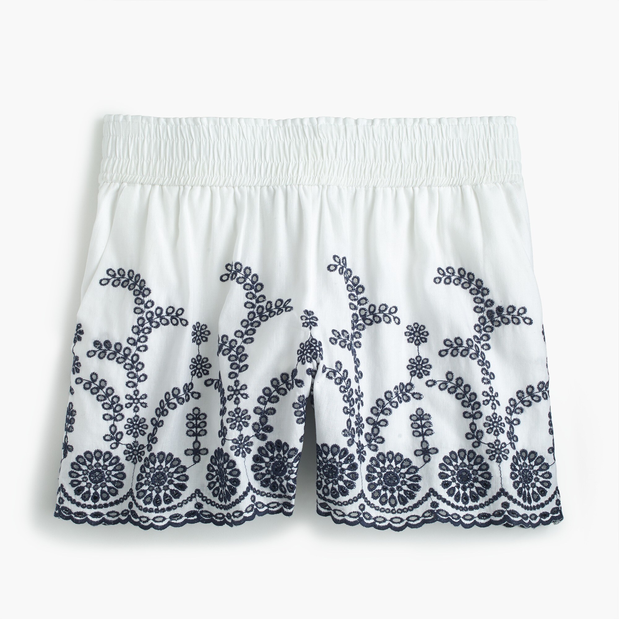Pull-on short with floral embroidery