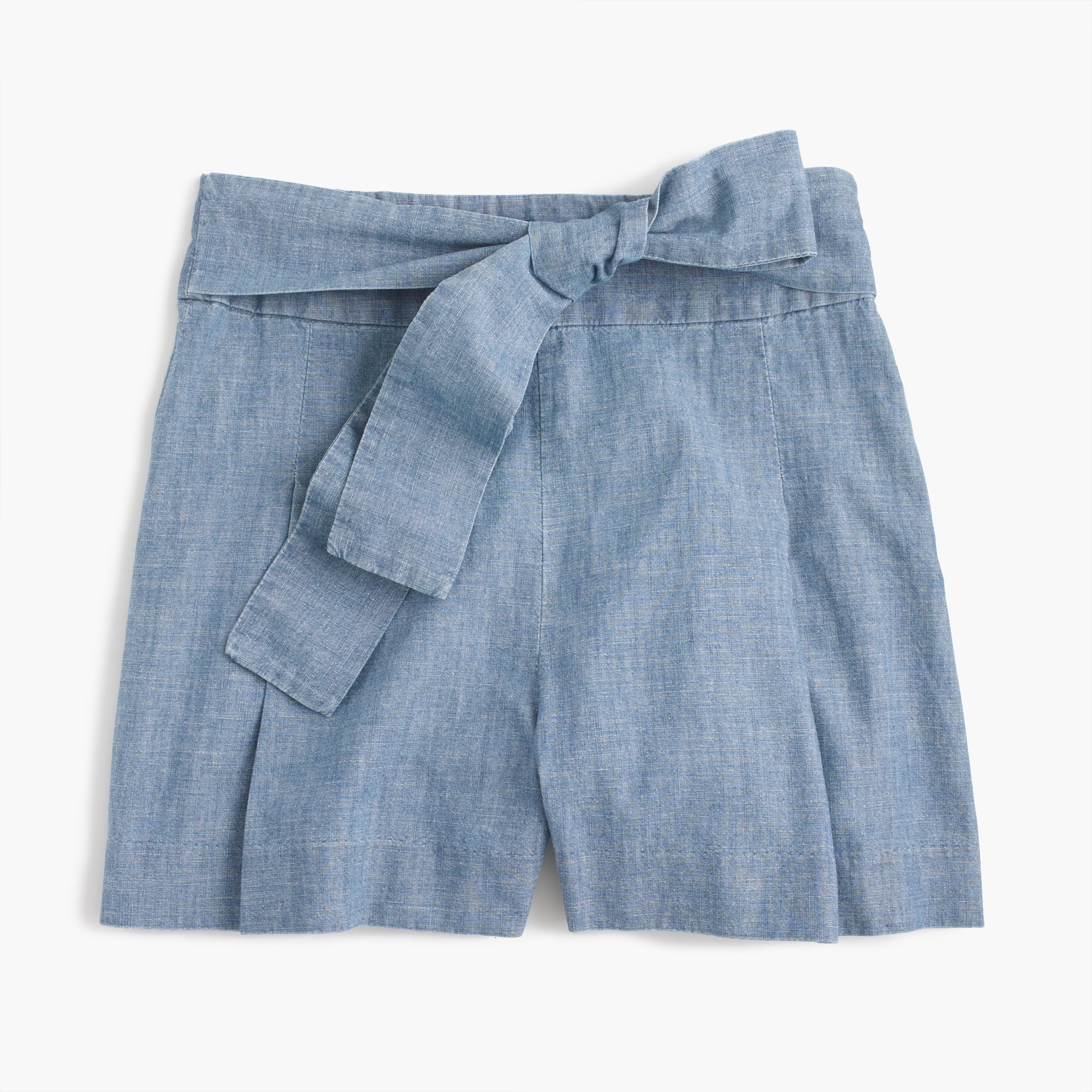 Tie-waist short in chambray